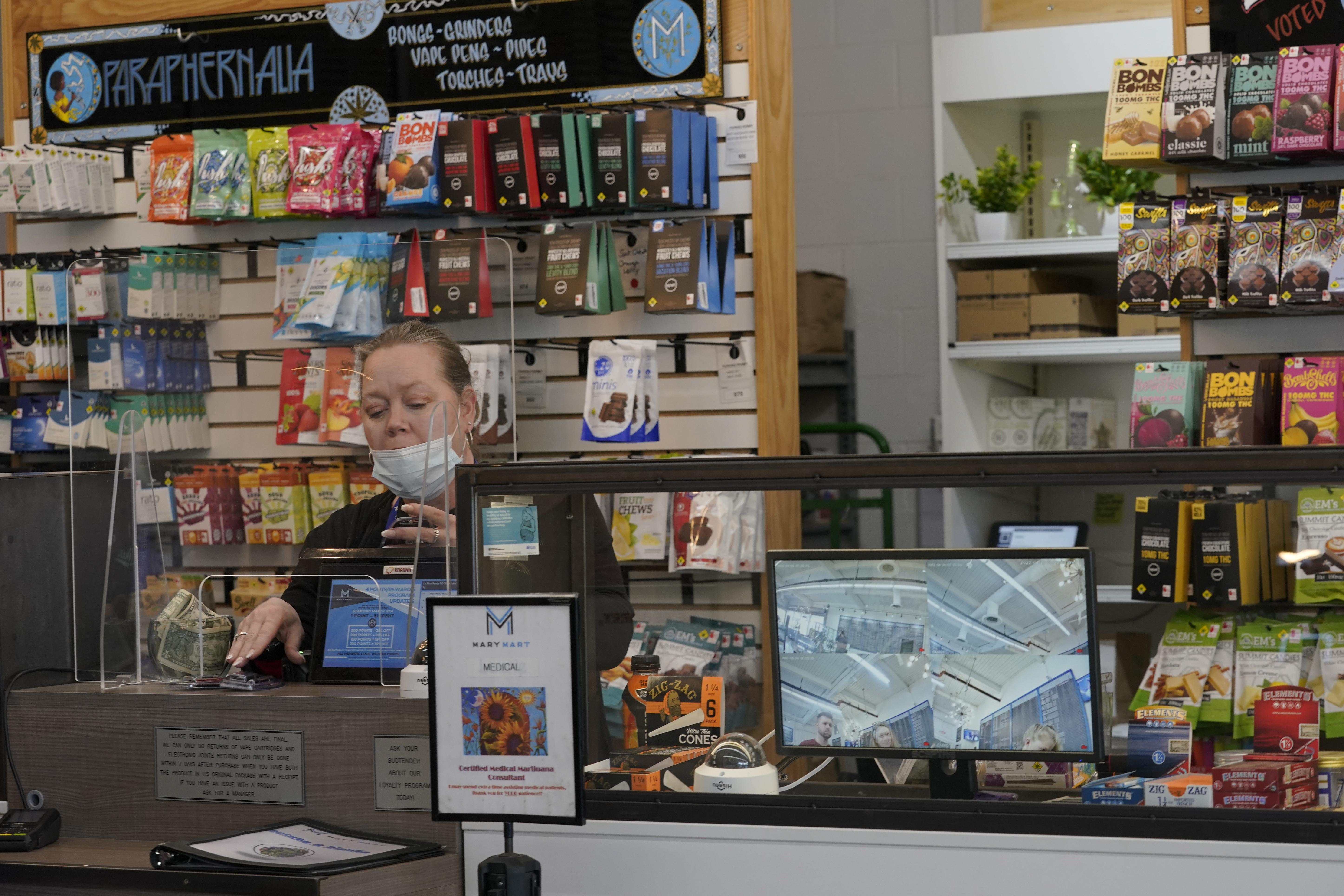 Cannabis shop robberies, deaths fuel calls for federal banking bill - Vimarsana News