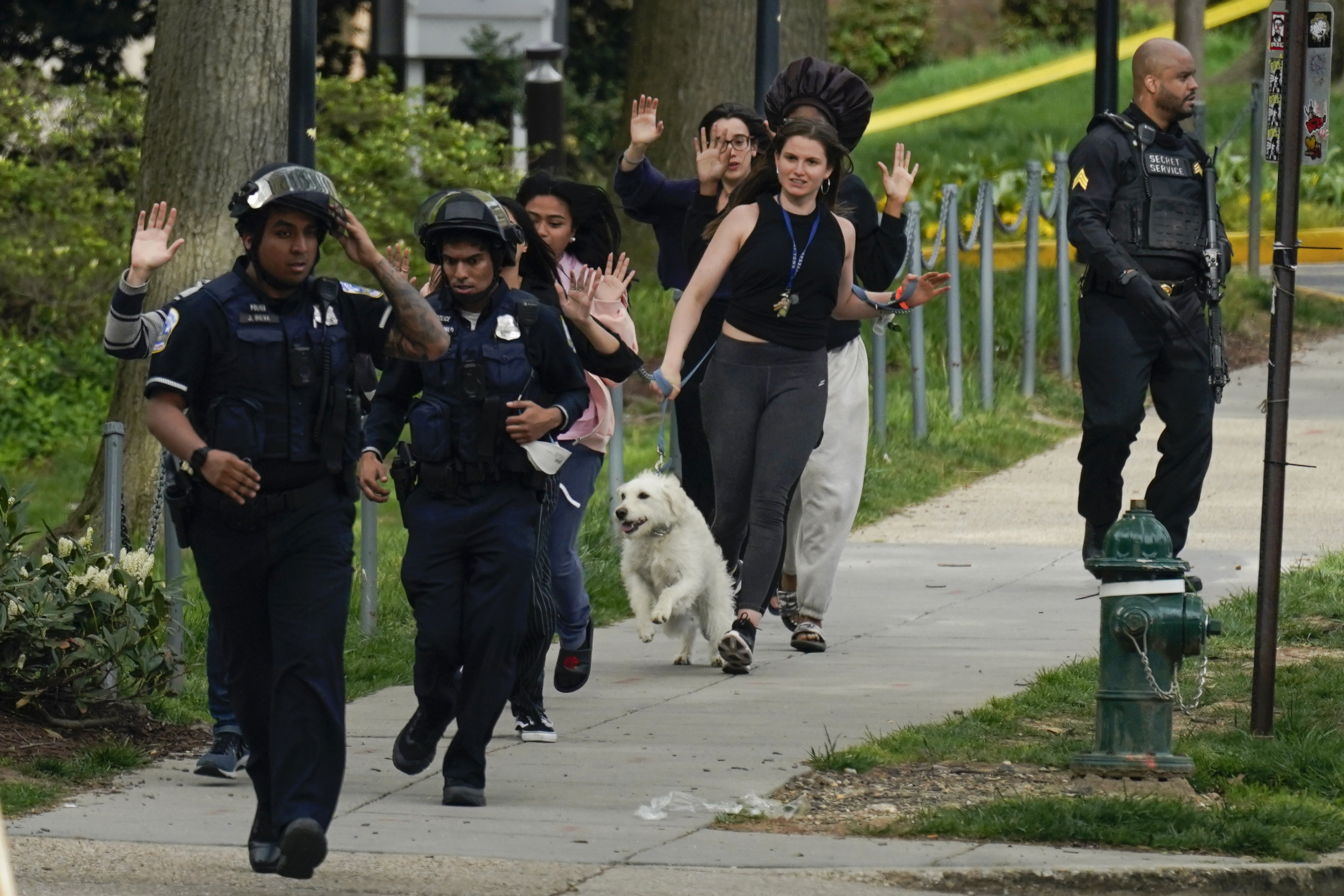 Police say at least four are shot, 'active threat' in northwest D.C. - Vimarsana News