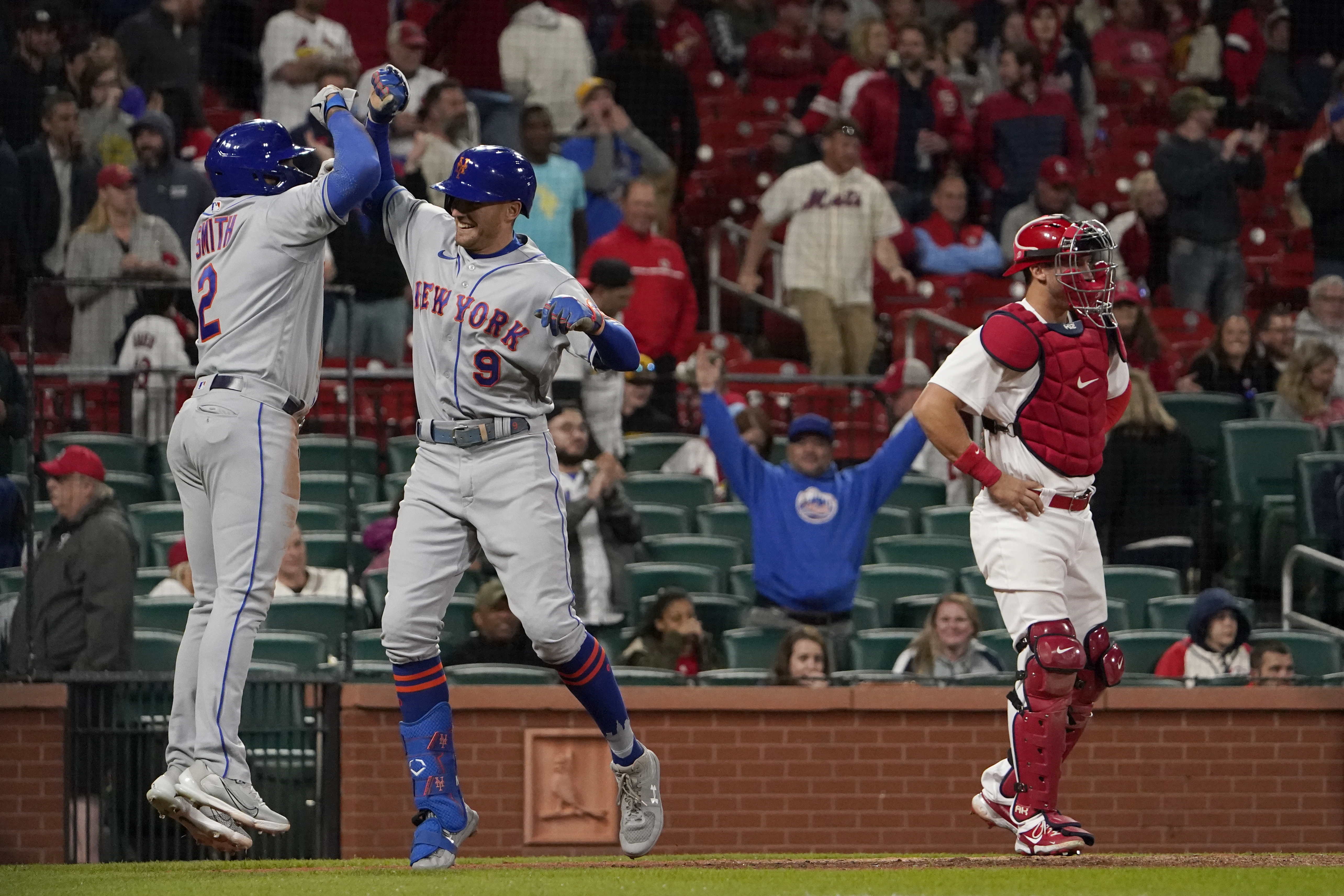 Arenado homers twice, Cardinals beat Mets to take series