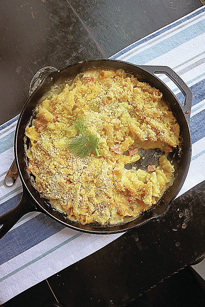 Mac and cheese gets an elegant upgrade with braised fennel, Swiss and chunks of ham. (Gretchen McKay/Pittsburgh Post-Gazette/TNS)