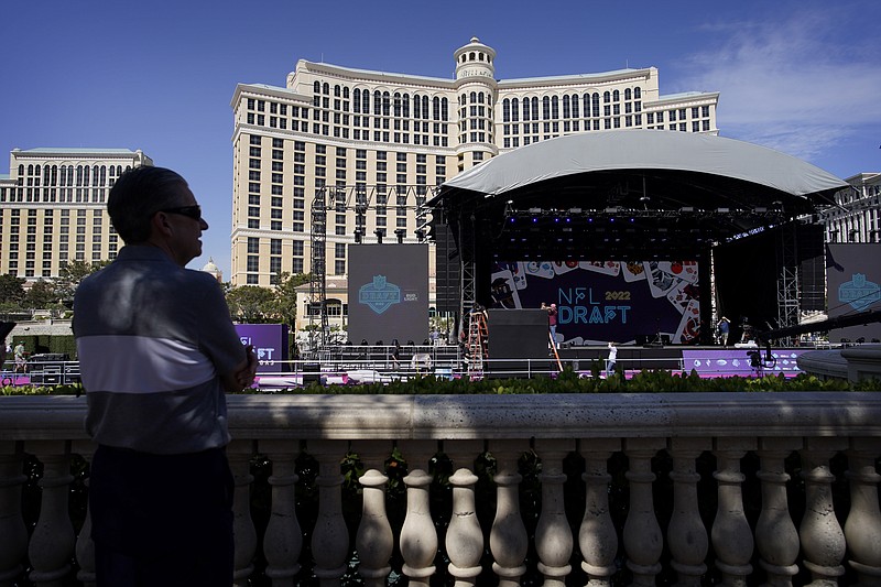 NFL draft in Las Vegas: Bellagio fountains, scuba divers, slot