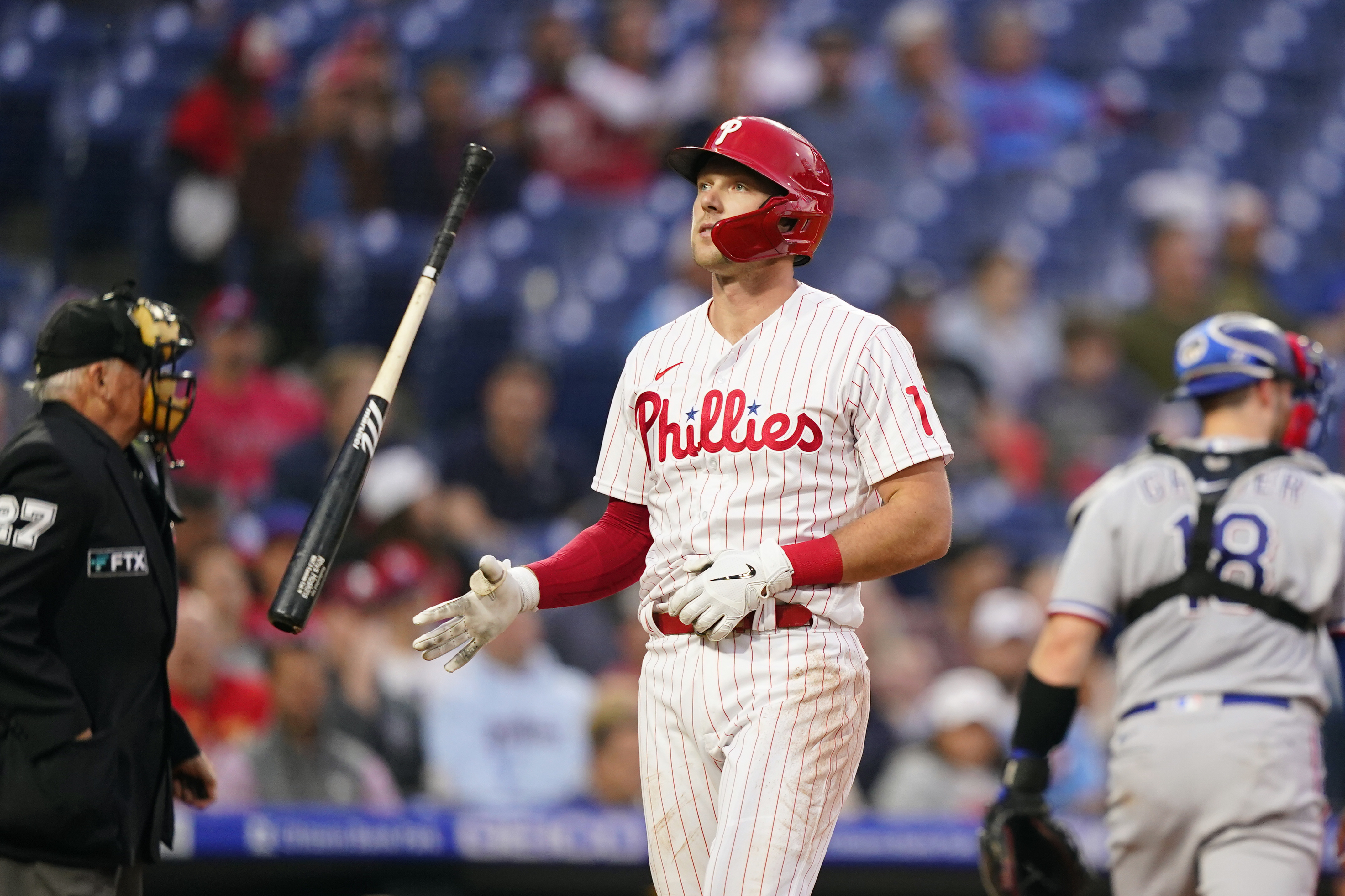 Report: Free Agent Brad Miller Signs Deal With Texas Rangers, Leaves  Philadelphia Phillies for Second Time in Three Seasons - Sports Illustrated  Inside The Phillies