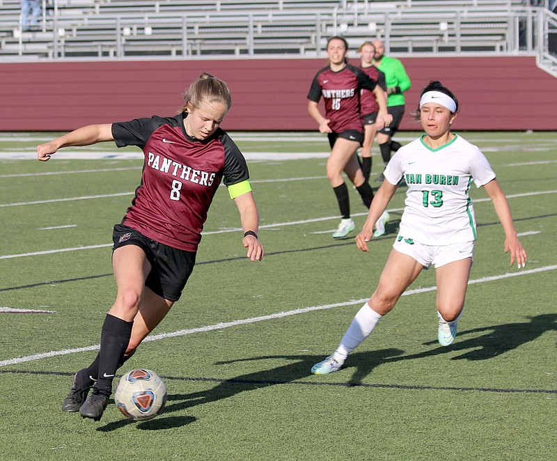 Mark Ross/Special to Siloam Sunday
Siloam Springs senior Bethany Markovich, seen here against Van Buren on April 5, is a four-year starter for the Siloam Springs girls soccer team. Markovich and the 5A-West Conference champion Lady Panthers head to El Dorado this week for the Class 5A State Soccer Tournament.