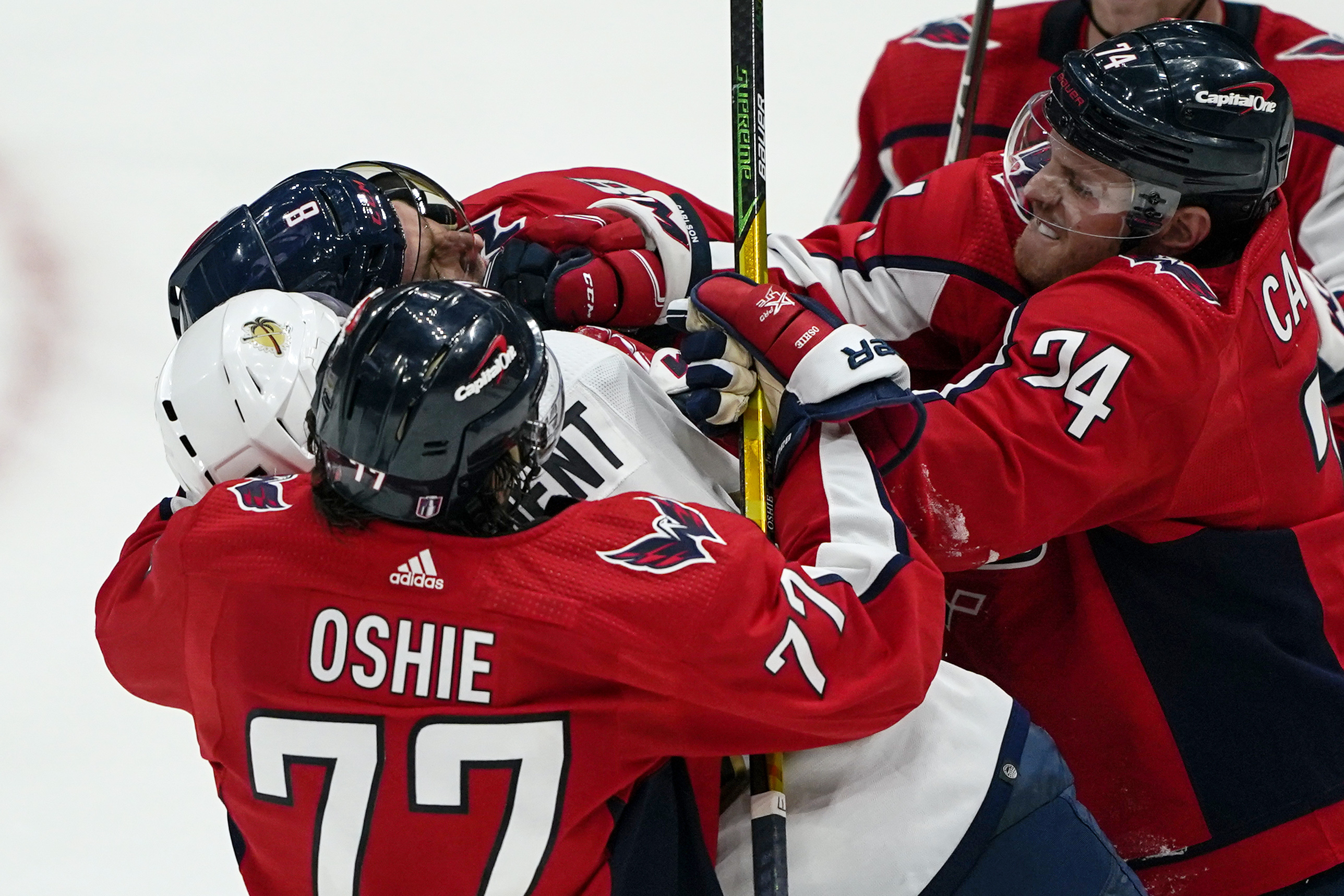 Capitals rout Panthers 6-1 in Game 3 to take 2-1 series lead