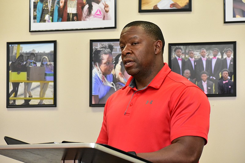 Jefferson County Sheriff's Sgt. Thaddeus Arnold, director of security for the Watson Chapel School District, gives a security report during a regular board meeting Monday, May 9, 2022. (Pine Bluff Commercial/I.C. Murrell)