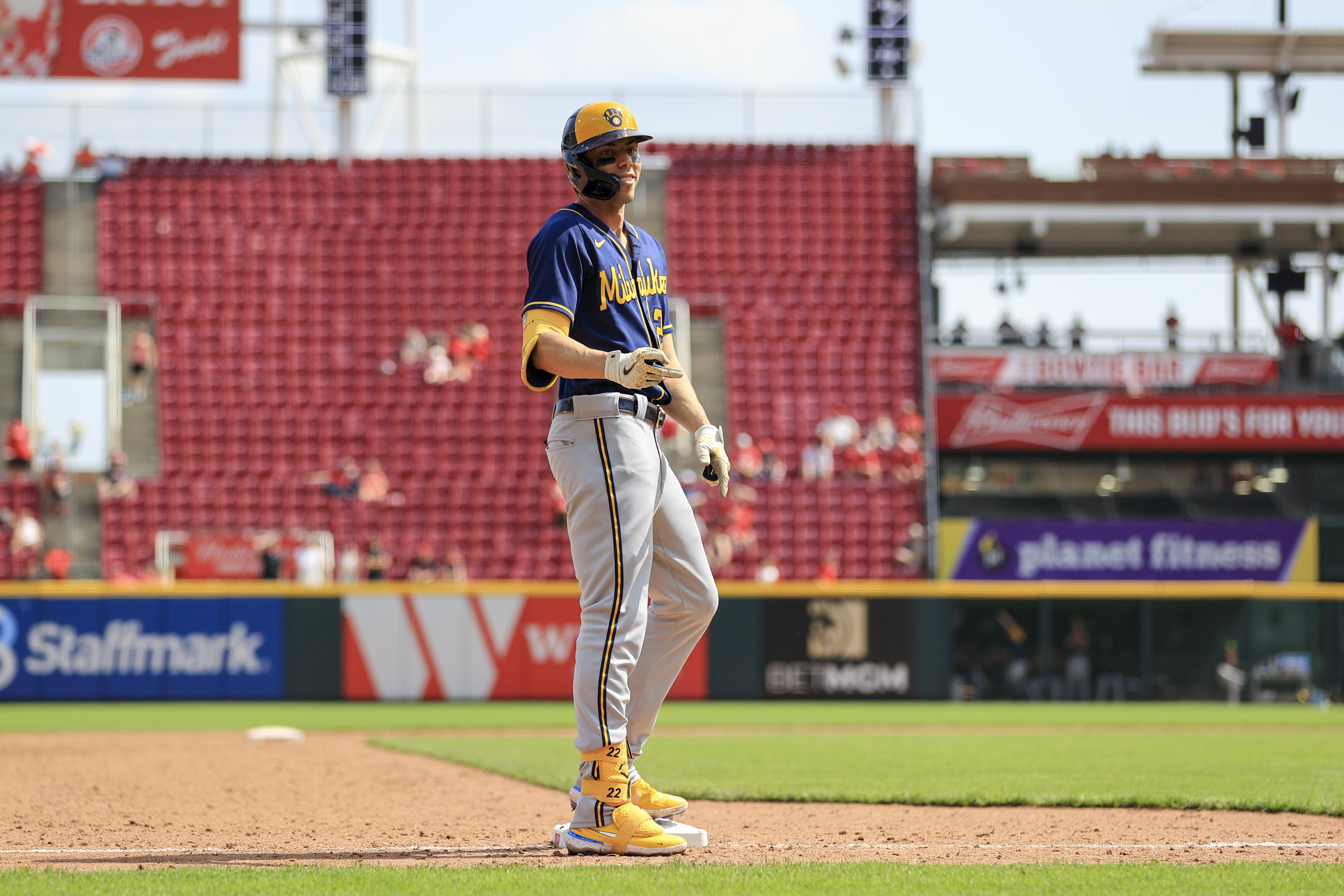 Yelich hits for cycle but Reds get best of Brewers - Vimarsana News