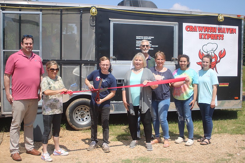 Photo By: Michael Hanich
Ribbon cutting ceremony for Crawfish Haven Express in Camden.