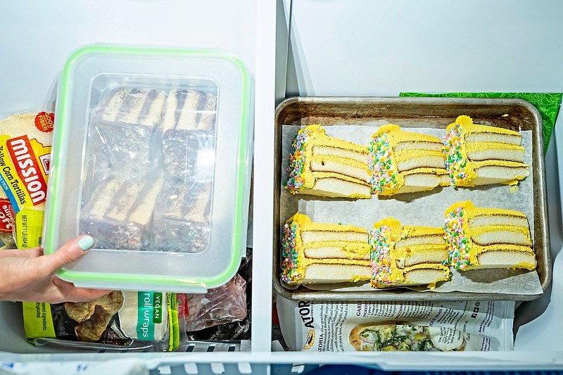 Whether unfrosted layers, loafs or Bundts, completely decorated and frosted cakes that have already been cut into slices, or anything in between, the steps are all basically the same: Cool the cake completely, wrap it tightly in plastic wrap and pop it in the freezer. MUST CREDIT: Photo by Scott Suchman for The Washington Post.