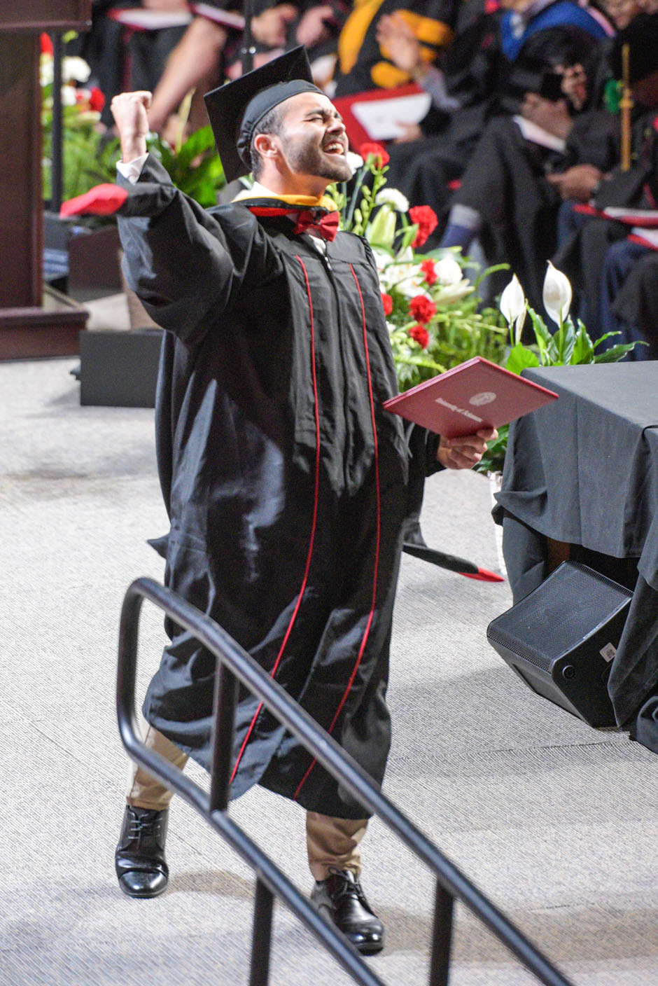 4,416 UA graduates receive diplomas during commencement ceremonies in Fayetteville - Vimarsana News