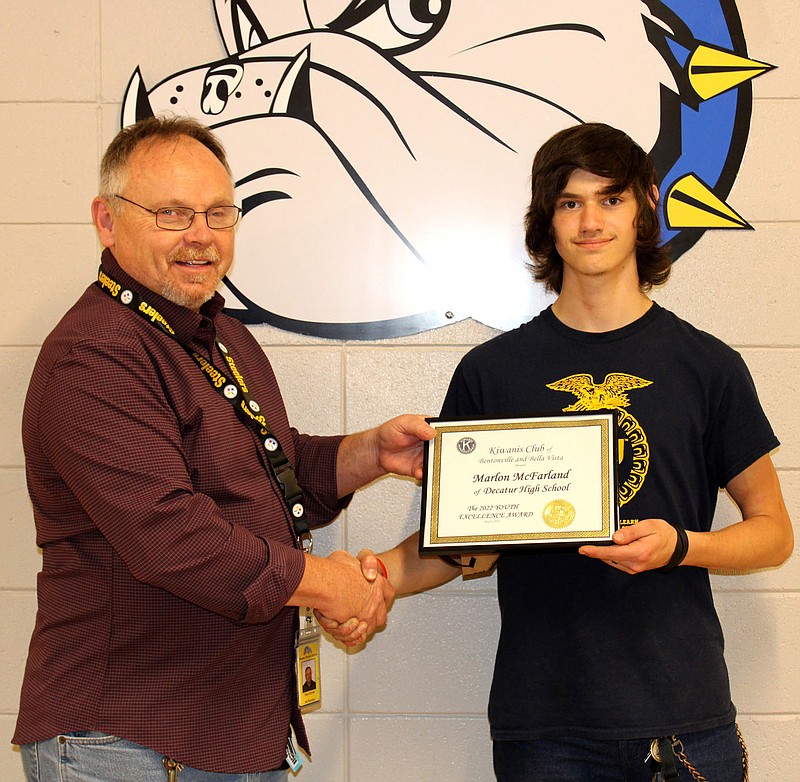Decatur High student receives award from Kiwanis Club