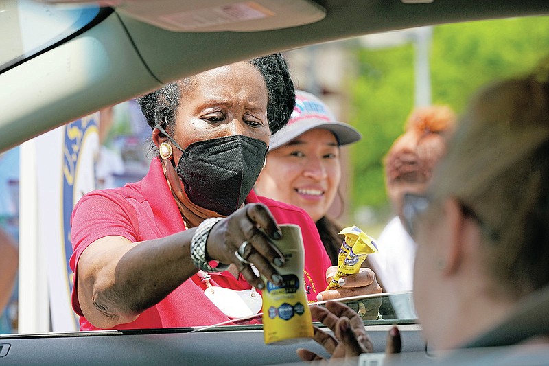 Moms seeking formula tire of those who say, 'just breastfeed' The