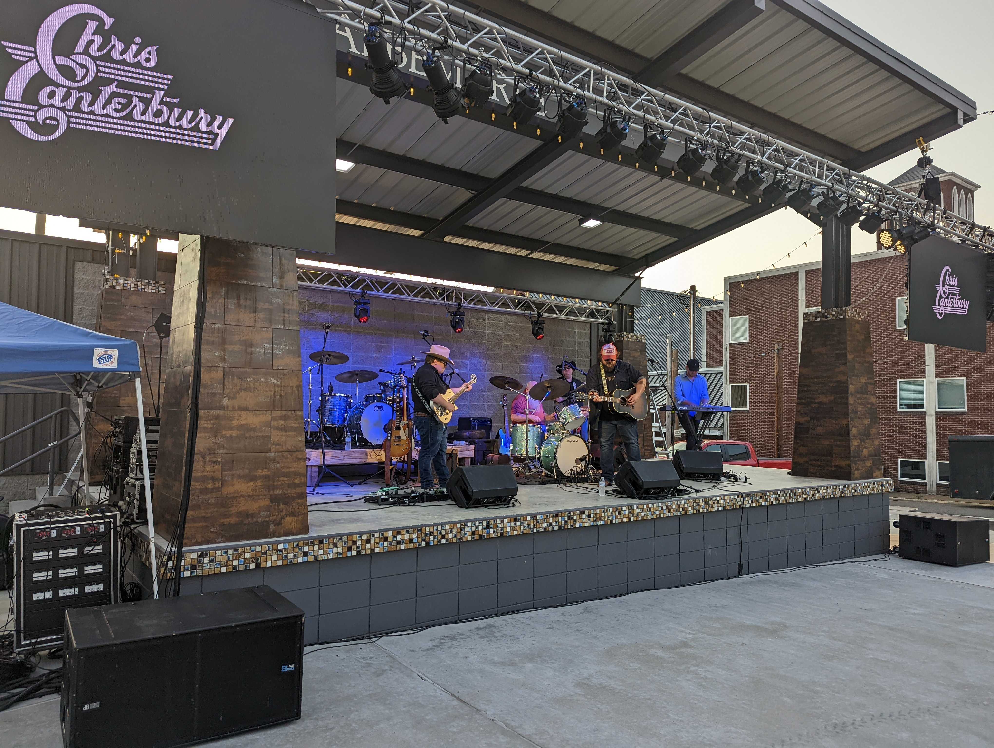 Austin Burke draws crowd for concert Magnolia Banner News