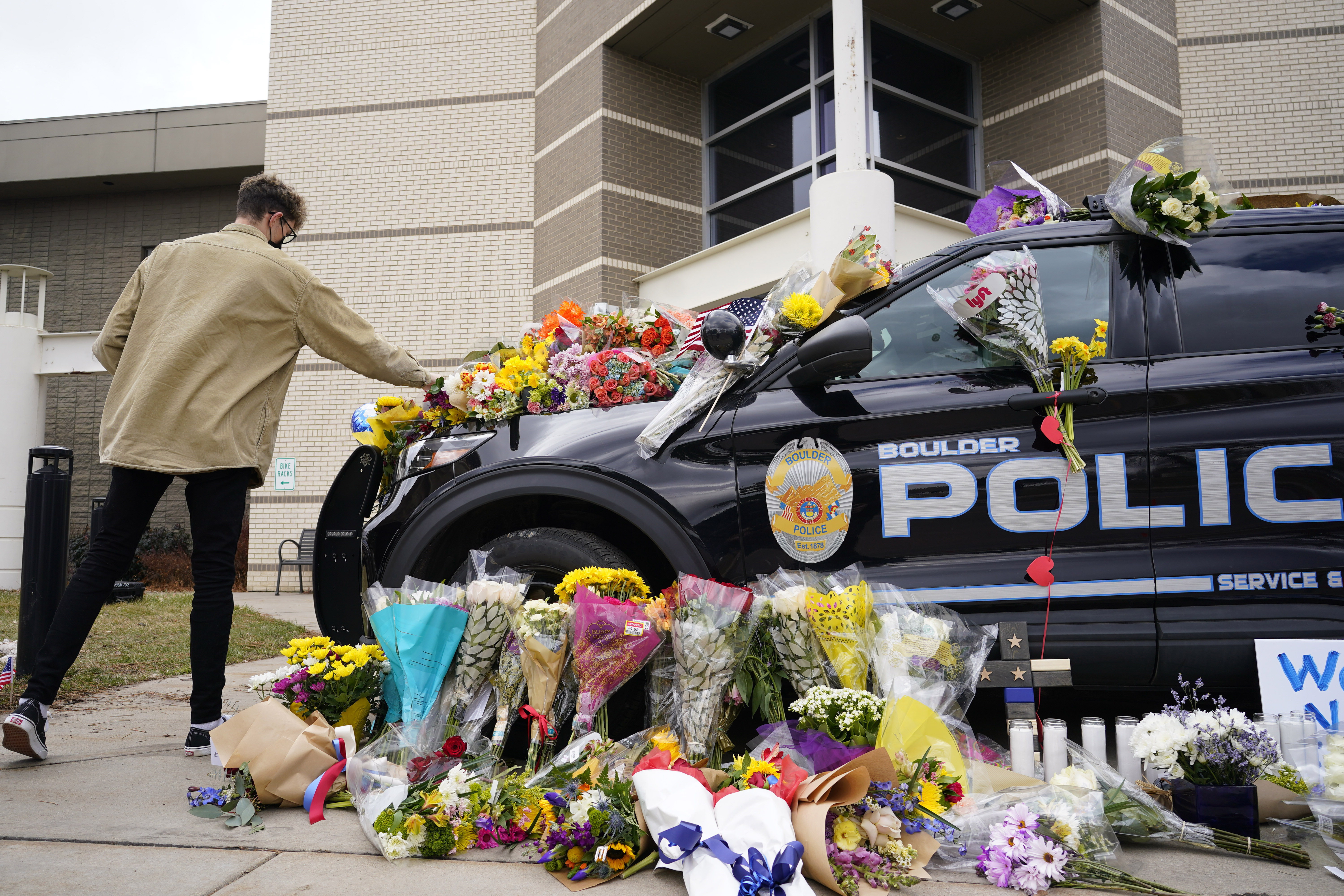22 mass shootings. 374 dead. Here's where the guns came from - Vimarsana News