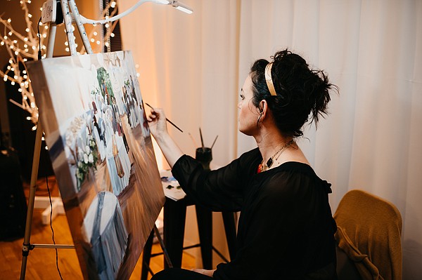 Mid-Missouri #LiveWeddingPainter captures weddings in a unique way - Vimarsana News
