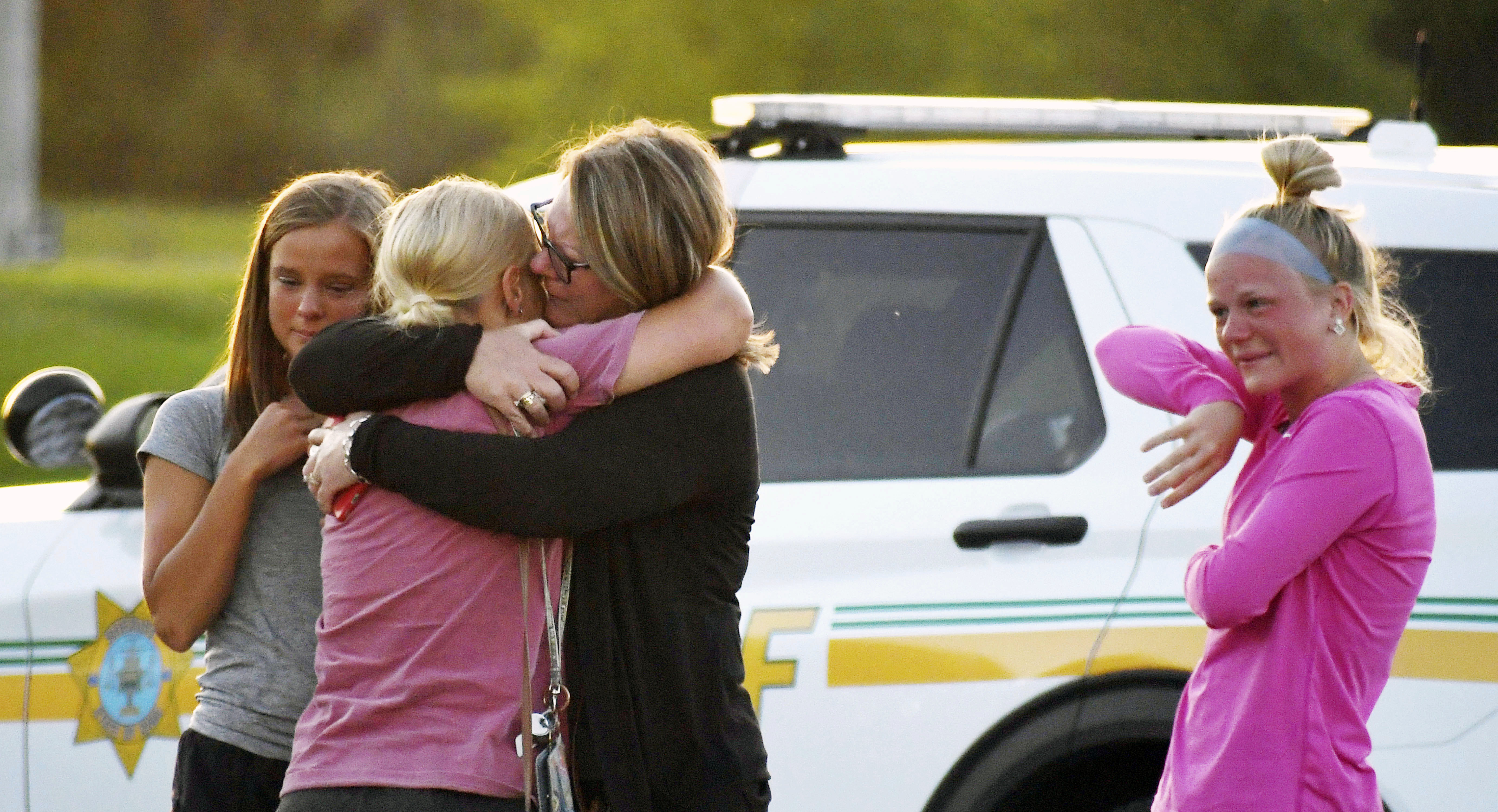 The nation in brief: Texas escapee who killed family slain; Iowan kills 2 women, himself at church; Analysis finds 2 U.S. monkeypox strains; Louisianians OK abortion-pill mail ban - Vimarsana News
