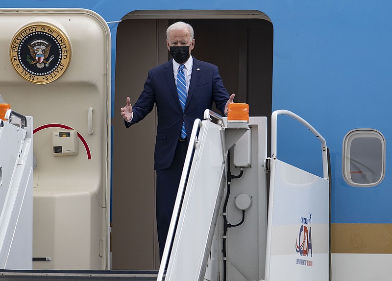 President Joe Biden arrives Oct. 7, 2021, at O'Hare International Airport aboard Air Force One. (Brian Cassella/Chicago Tribune/TNS)