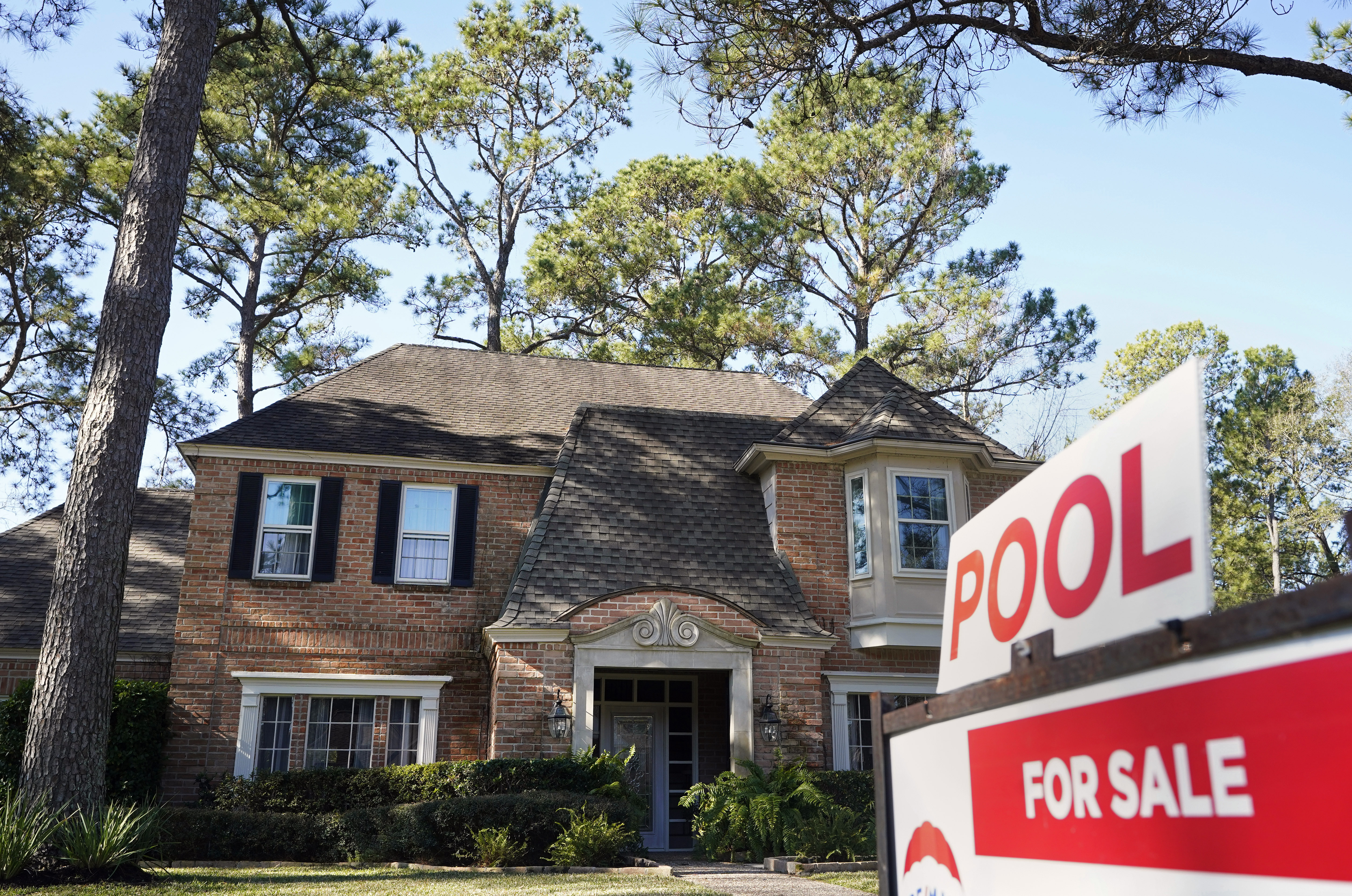 Rising mortgage interest rates causing problems for potential home buyers - Vimarsana News