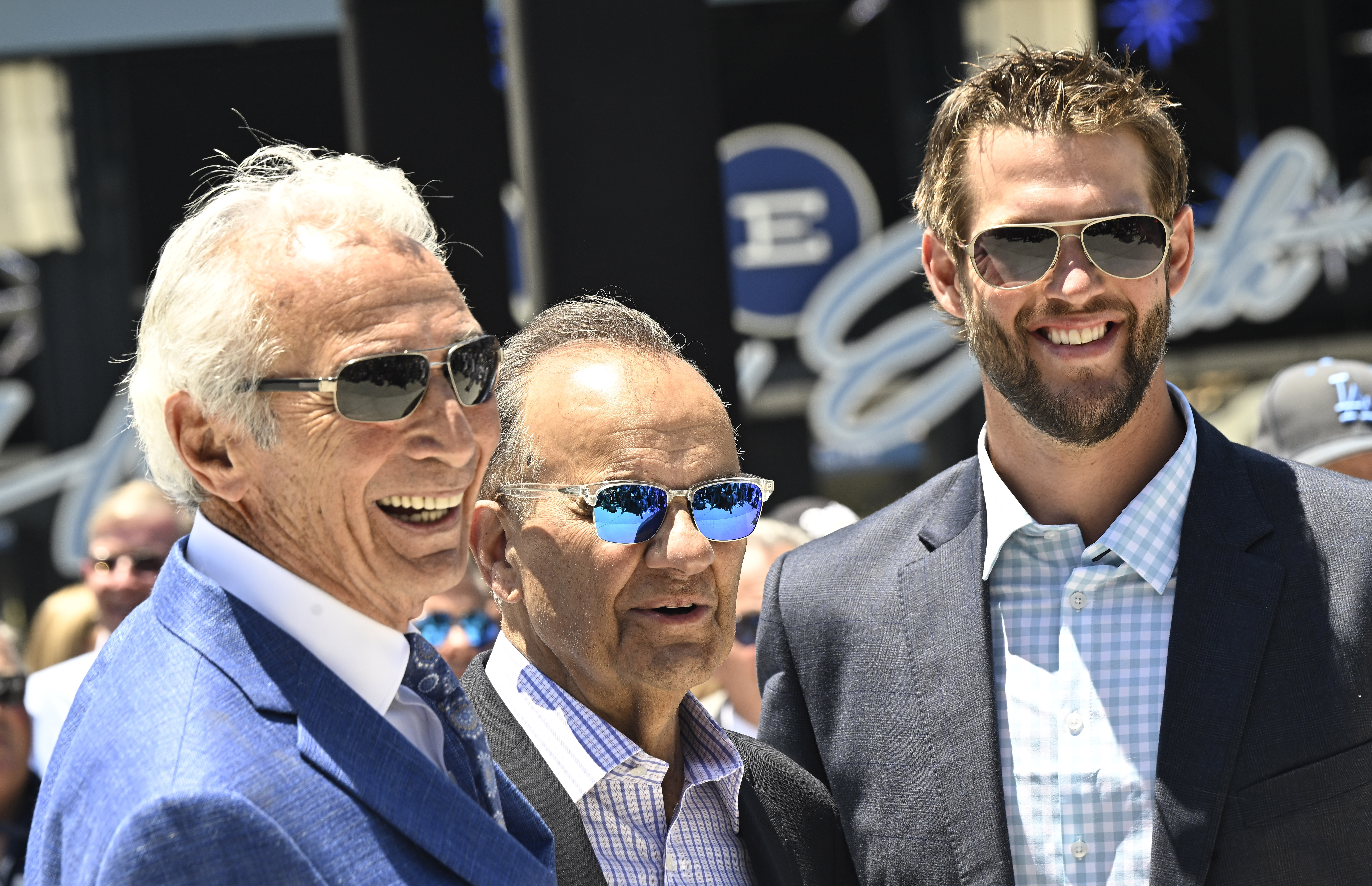 What Sandy Koufax, Clayton Kershaw said at statue unveiling - Los Angeles  Times