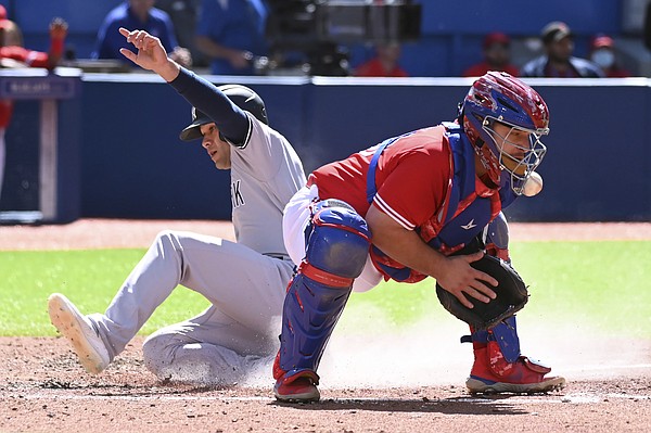 Taillon, Hicks lead Yankees to 9th straight win, beat Jays