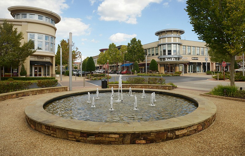 Blue Zoo aquariums hopes to open a 22,000-square-foot store at Pinnacle Hills Promenade in Rogers, shown here Oct. 3, 2016. 
(File Photo/NWA Democrat-Gazette/NWA Democrat-Gazette)