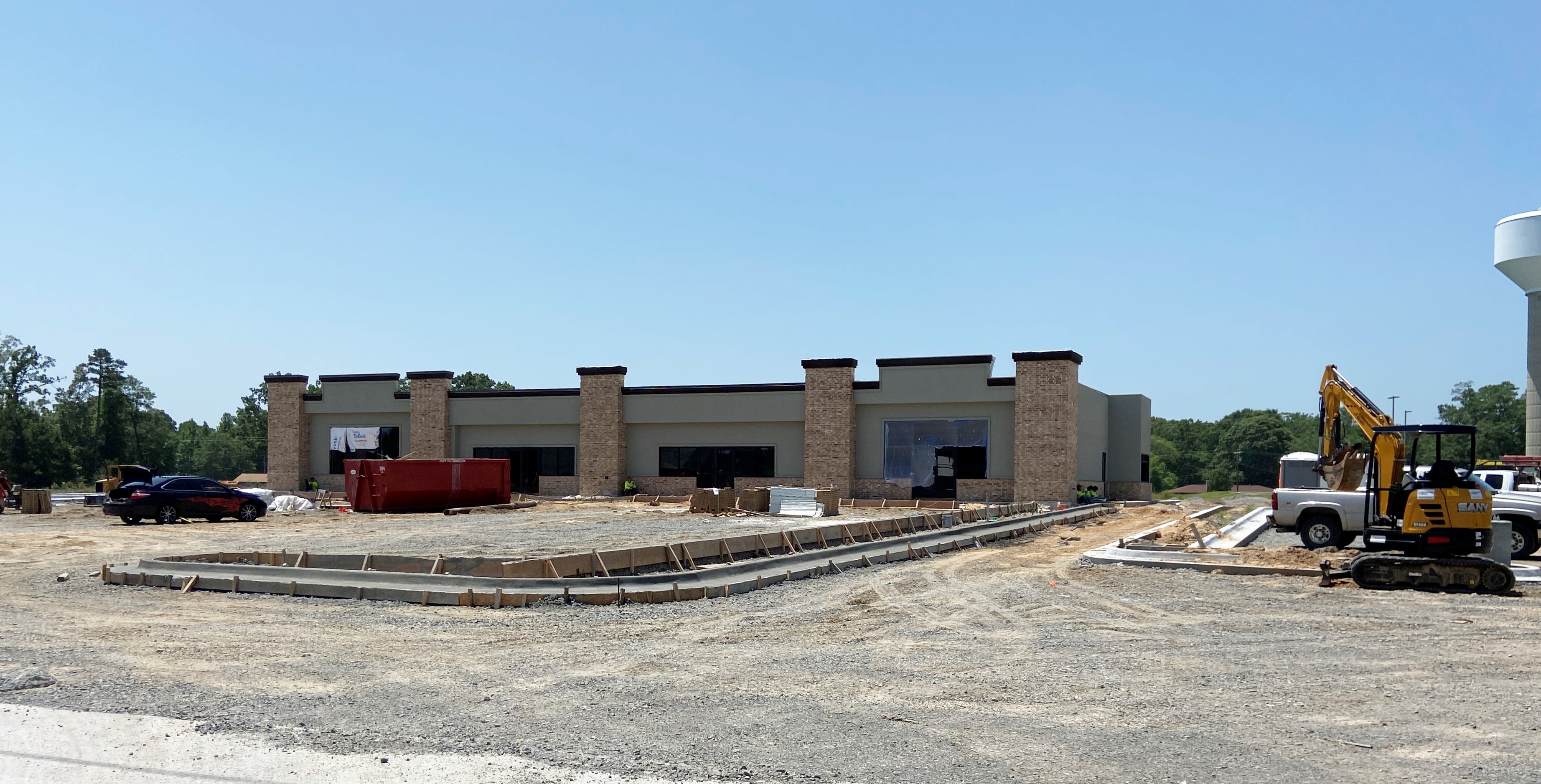 Plaza work still on despite delays