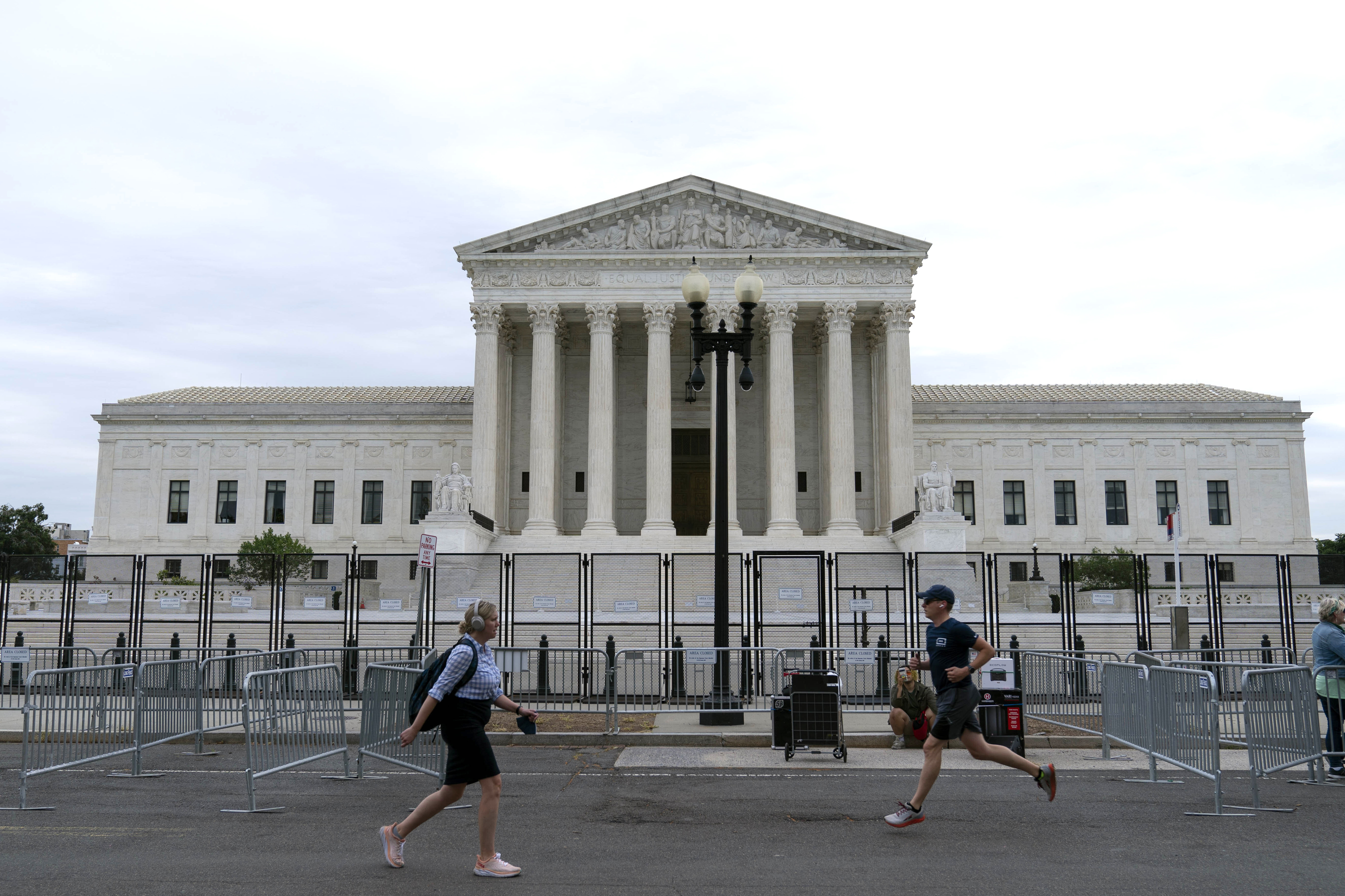 Supreme Court leaves Roundup lawsuits in place - Vimarsana News