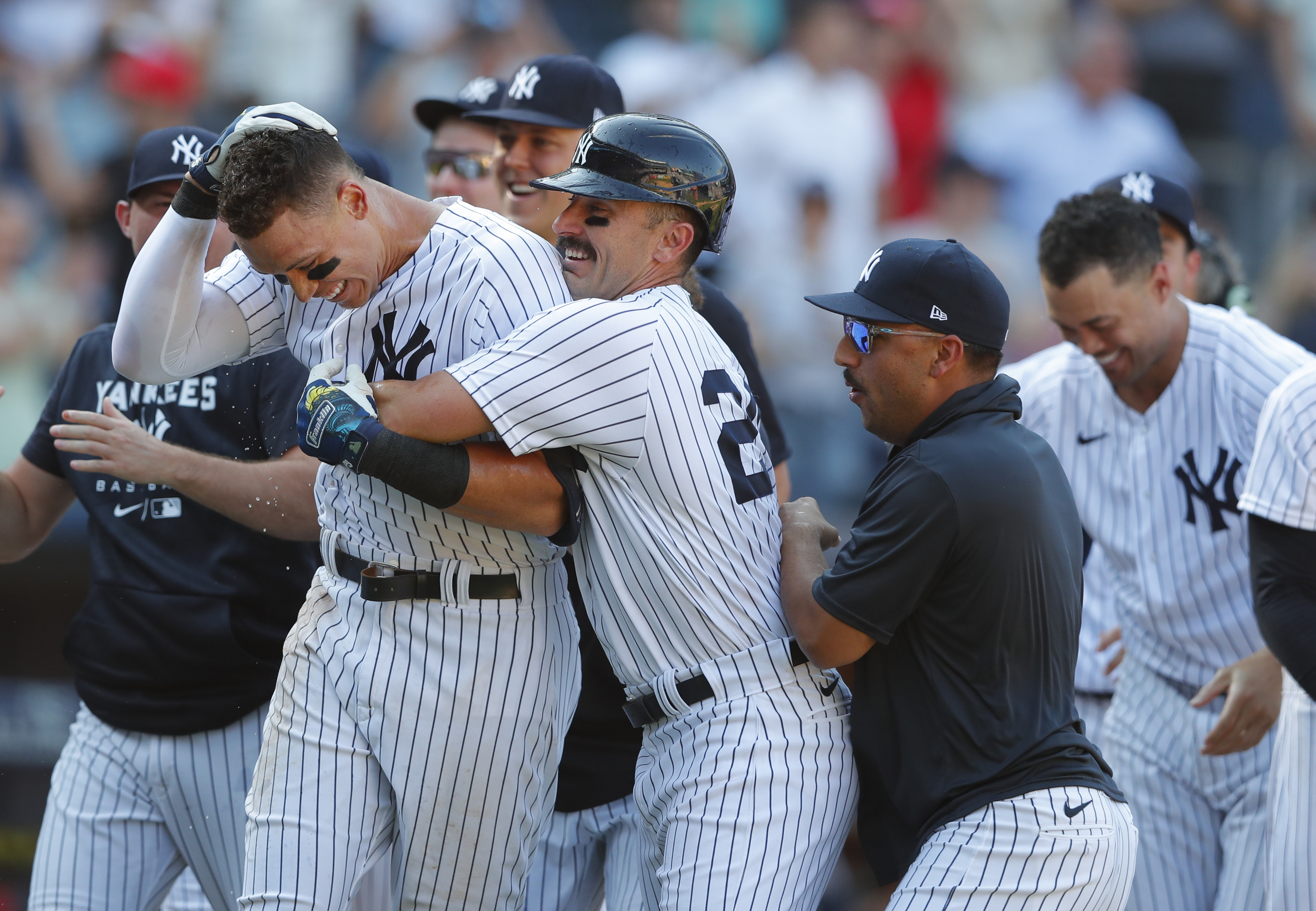 Aaron Judge homers for 7th time in 7 games, Yankees beat Reds 6-2