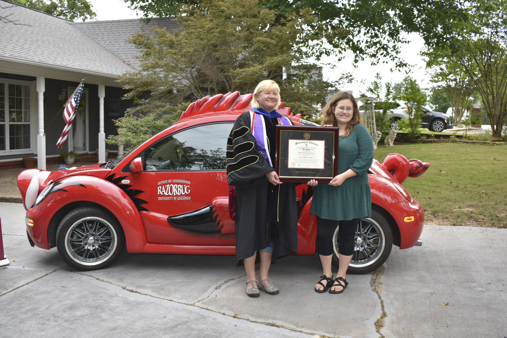 UA's Razorbug delivers degrees to online students - Vimarsana News
