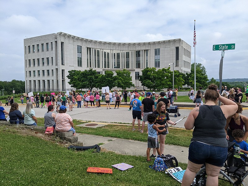 Roughly 1,000 people marked they would be attending an abortion rights protest at the federal courthouse in Jefferson City on Sunday, July 3, 2022, and several hundred showed up. Organizers used the opportunity to share personal stories related to abortion, connect women with resources and register voters. (Ryan Pivoney/News Tribune photo)