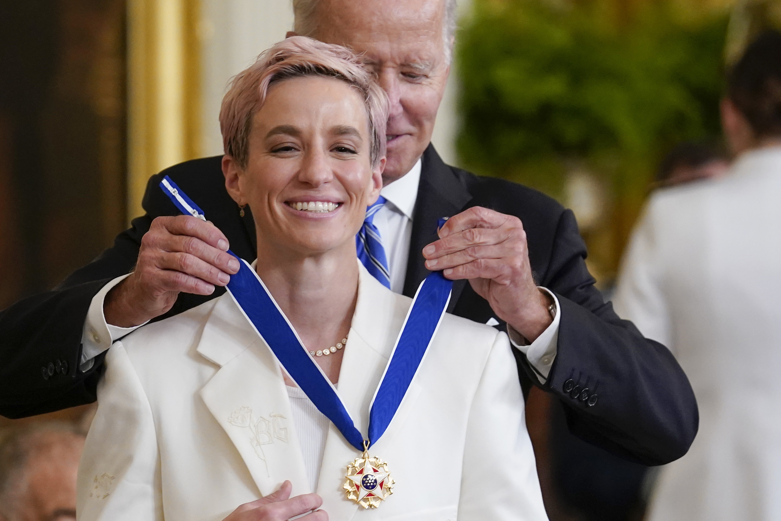 Biden awards Medal of Freedom to Biles, McCain, Giffords