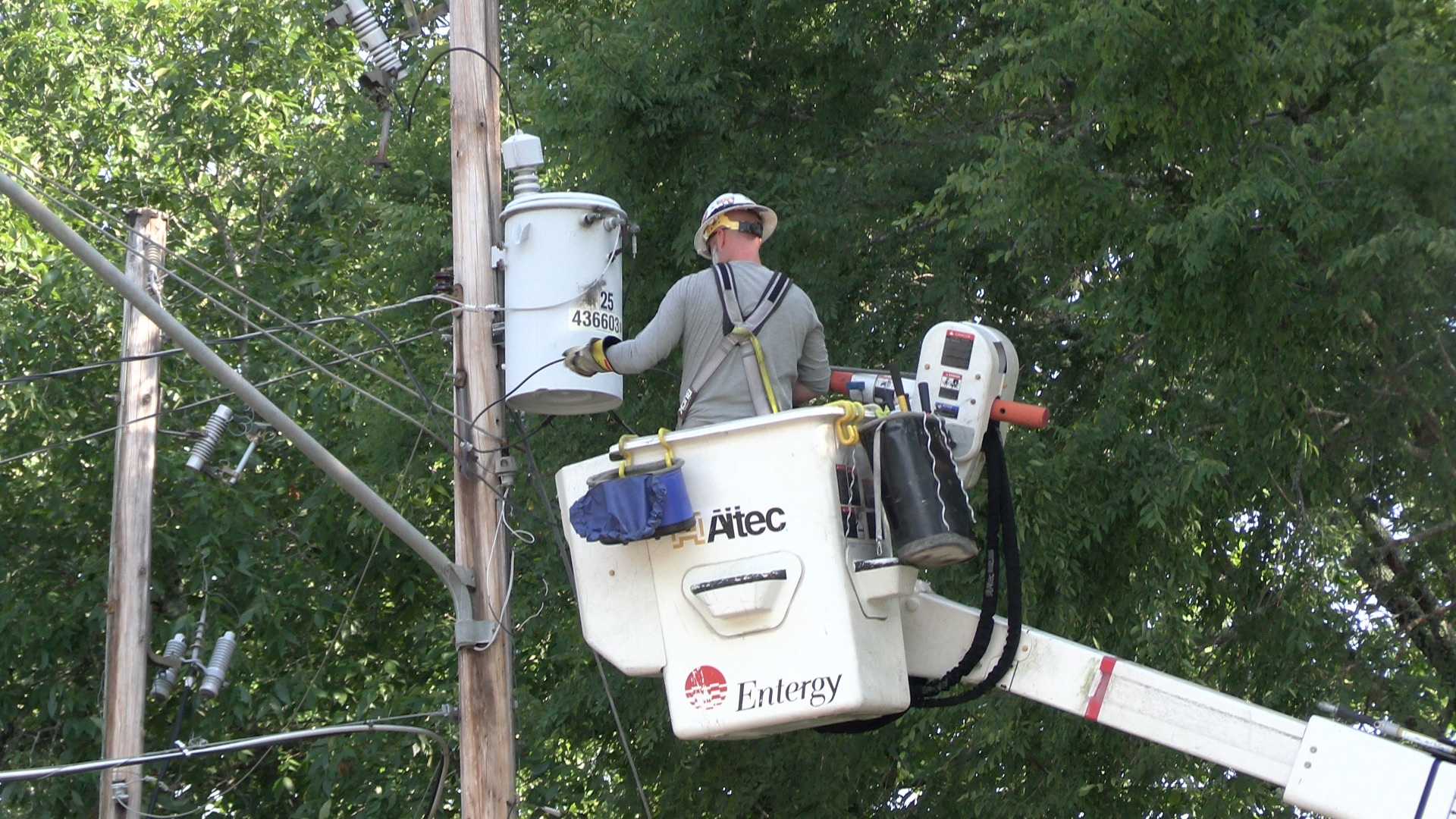 More than 3,500 lose power in Garland County storm - Vimarsana News