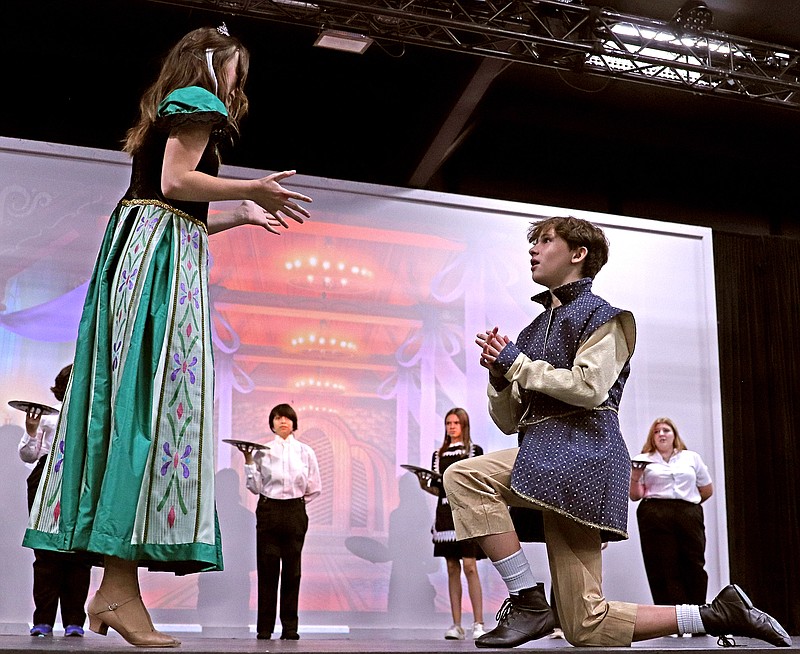 Capital City Productions rehearses their performance of "Frozen JR" on Tuesday, July 26, 2022, at Capital City Productions in Jefferson City. (Kate Cassady/News Tribune photo)