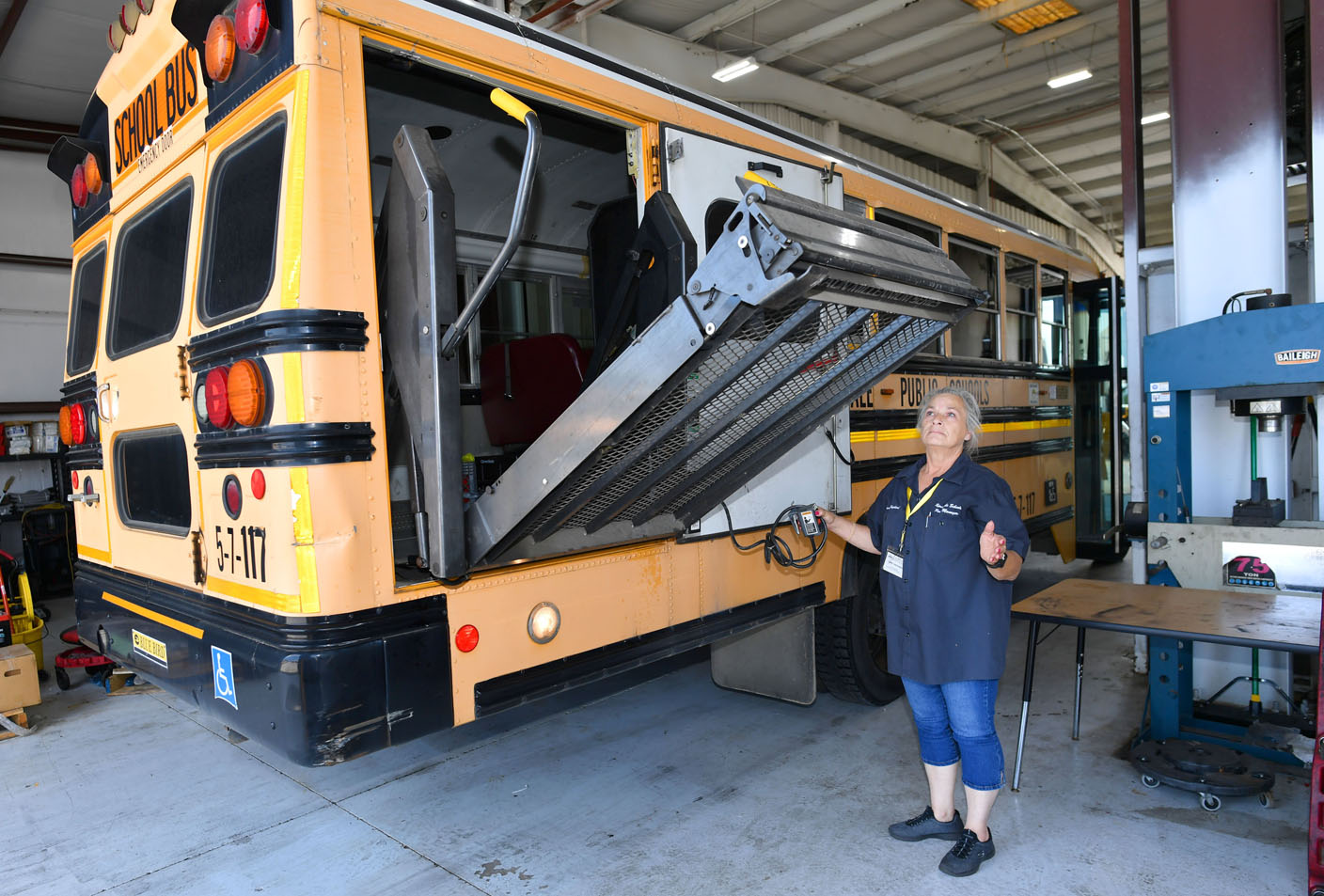 Springdale works on school bus routes | Northwest Arkansas Democrat-Gazette