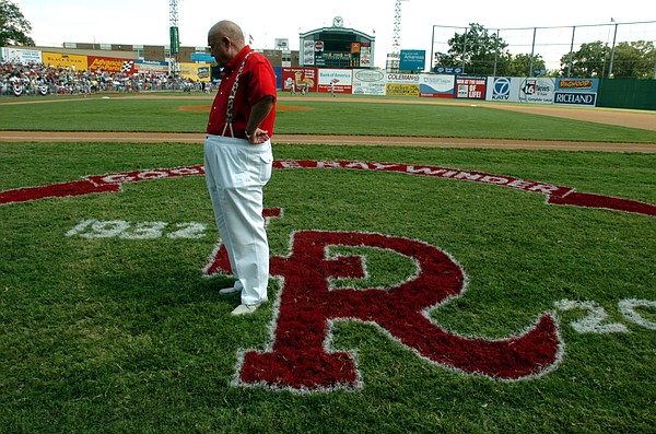 Remember the day the Arkansas Travelers played their last game at Ray Winder Field? - Vimarsana News