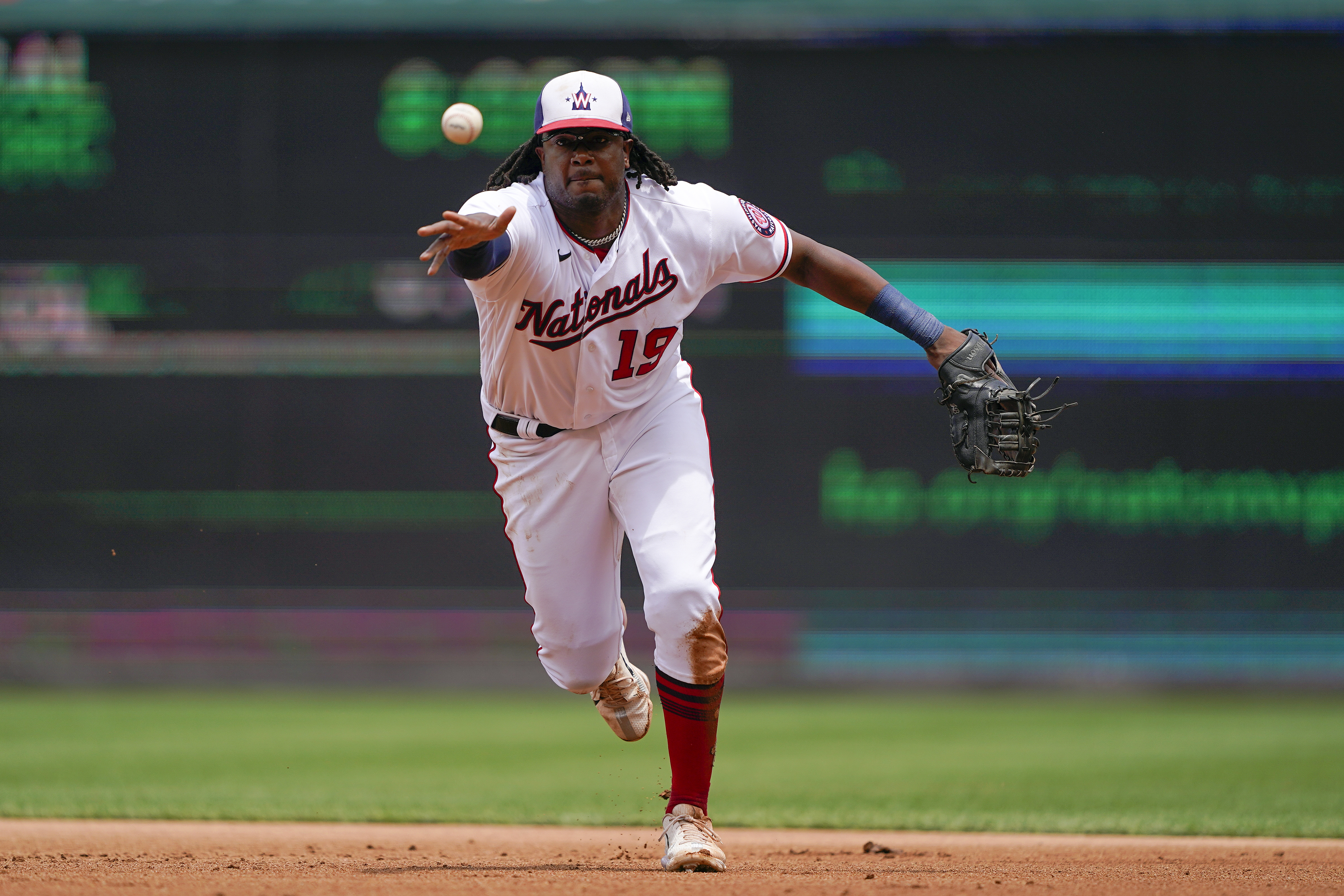 The Athletic MLB on X: Nationals first baseman Josh Bell remains a  priority for the Astros. @Ken_Rosenthal says the Nats are likely to move  Bell before right fielder Juan Soto, if they