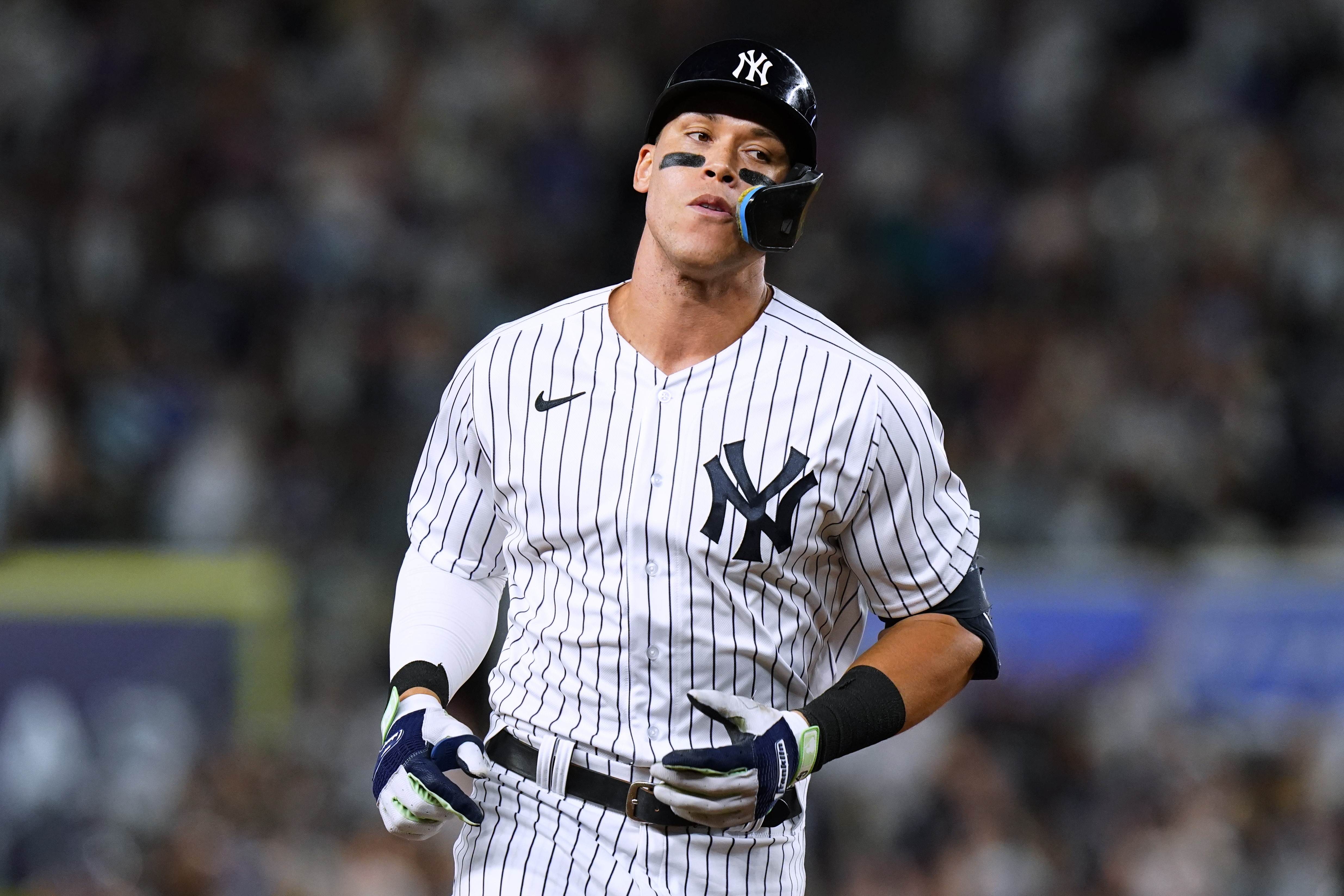 Aaron Judge Gives Yankees Walk-Off Win Over Astros - The New York