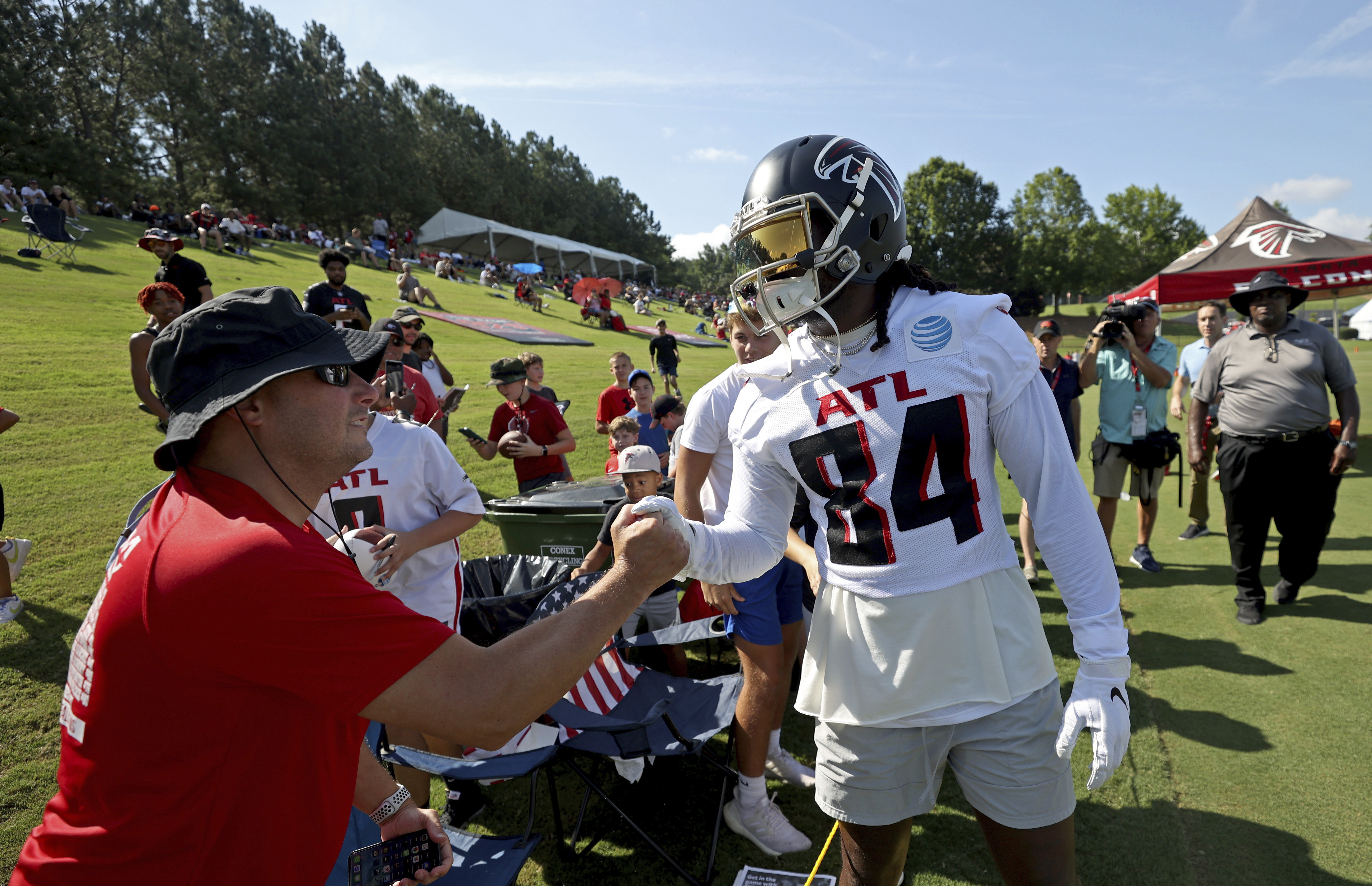 Cordarrelle Patterson asks fans who they want Falcons to draft