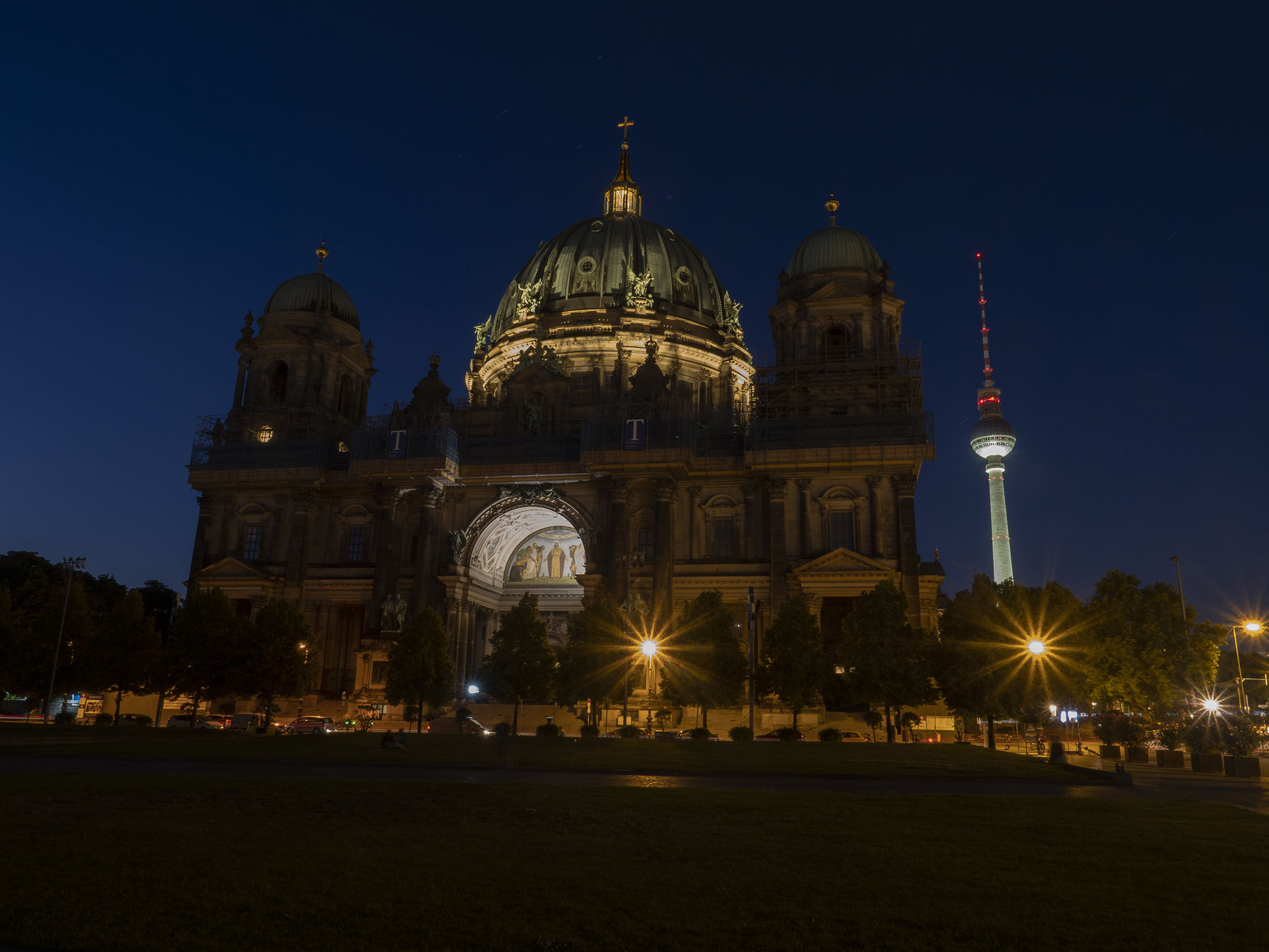 Berlin landmarks go dark to save energy for winter - Vimarsana News