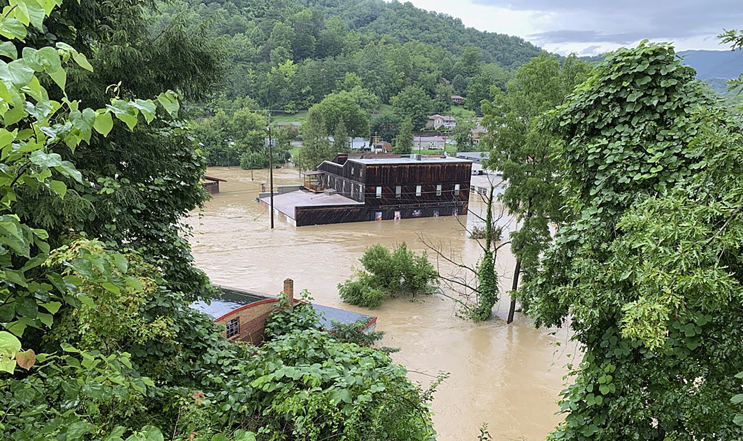 Appalachian cultural center reels from flooding - Vimarsana News