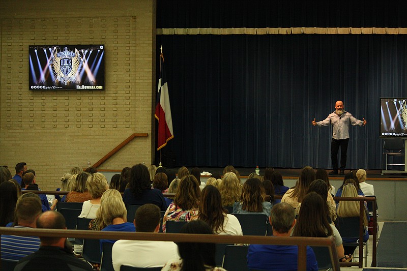 Area teachers gather to start school year with a laugh Texarkana Gazette