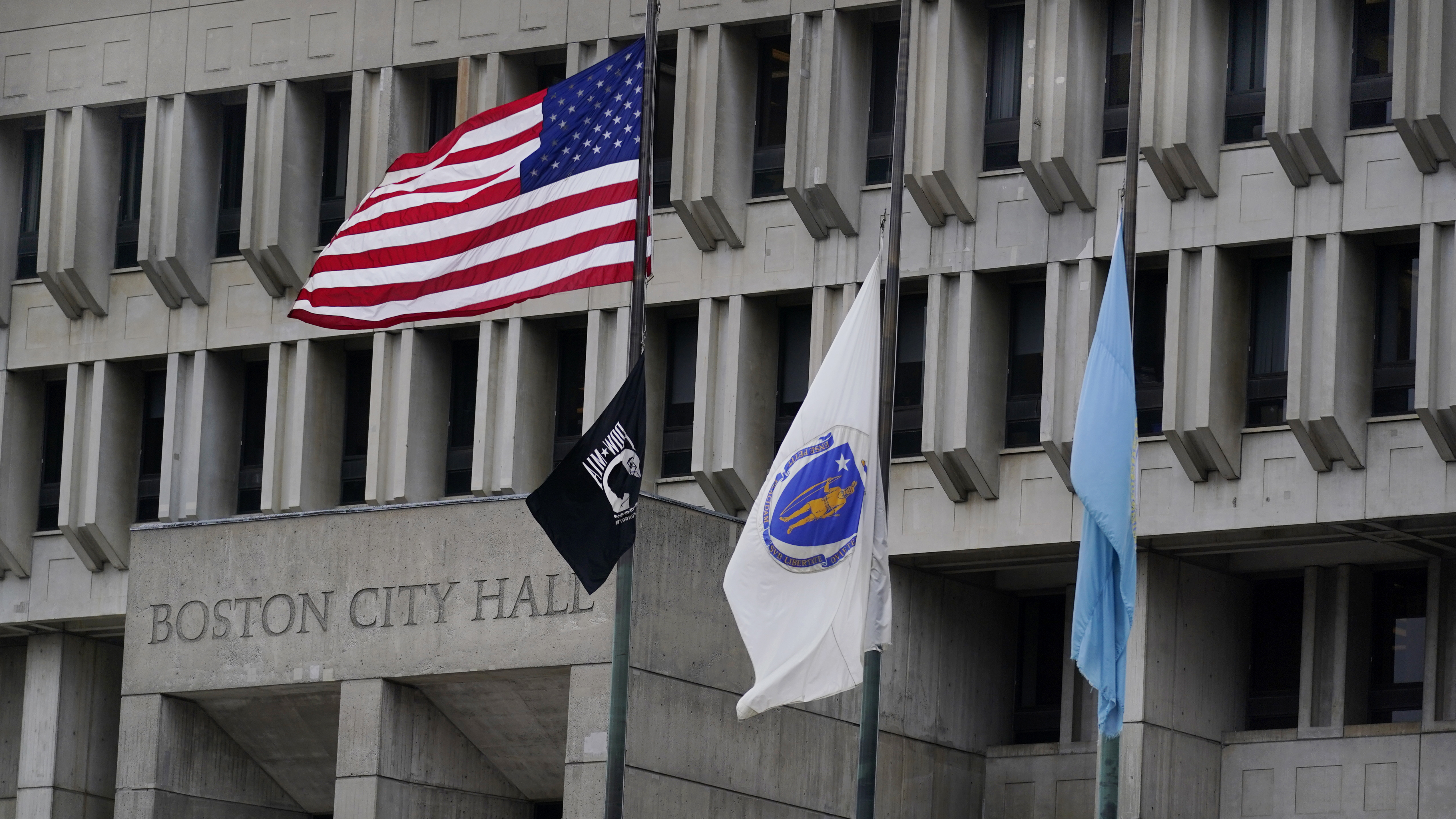 Christian flag at center of legal battle flies over Boston - Vimarsana News