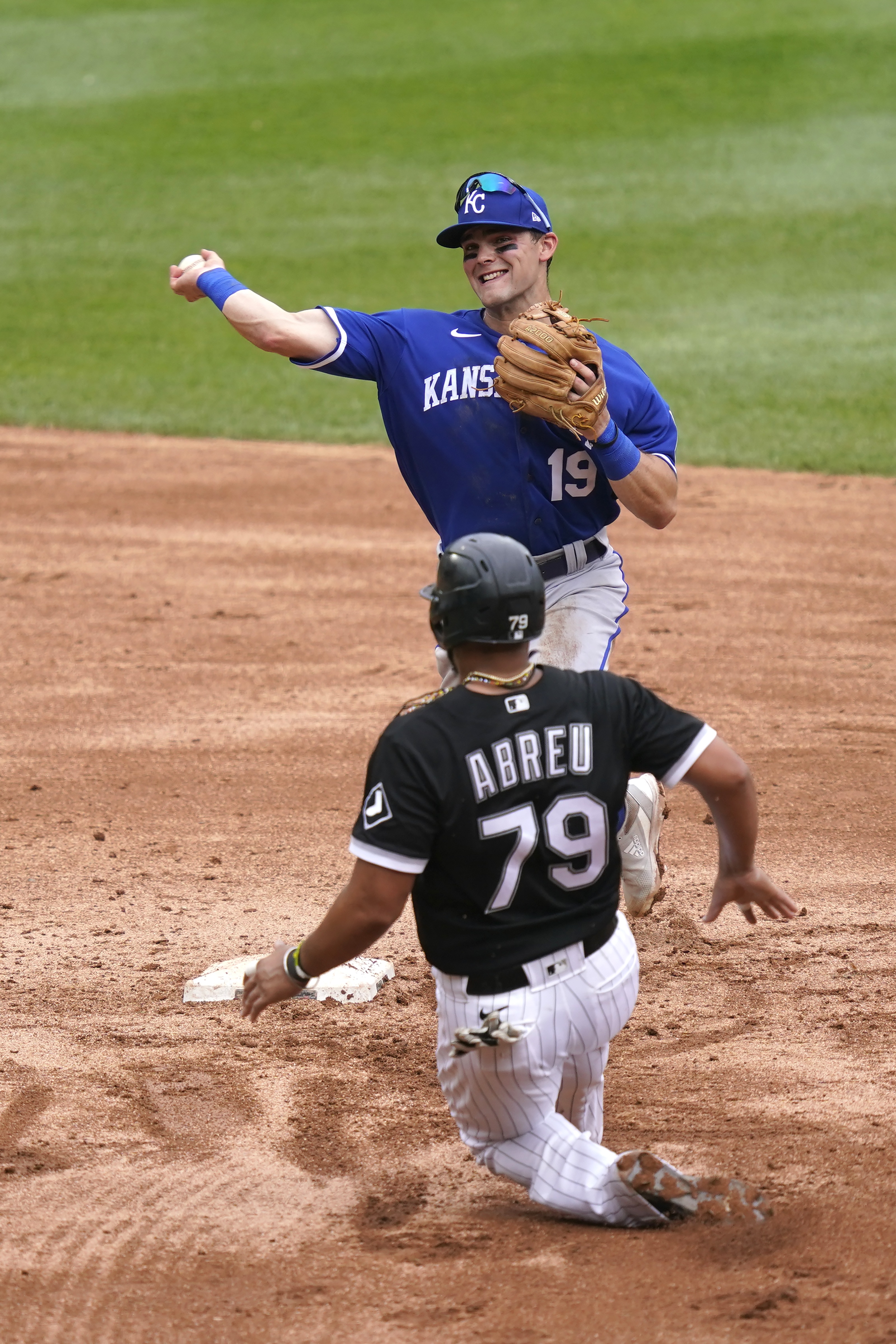 Photo: Royals MJ Melendez Grounds Into a Double Play on Opening