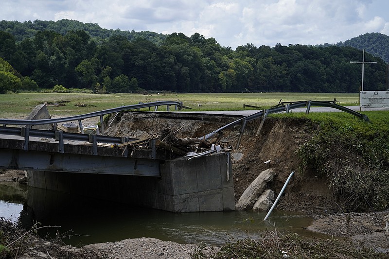 Water a needed commodity in flood-ravaged Kentucky | Hot Springs ...