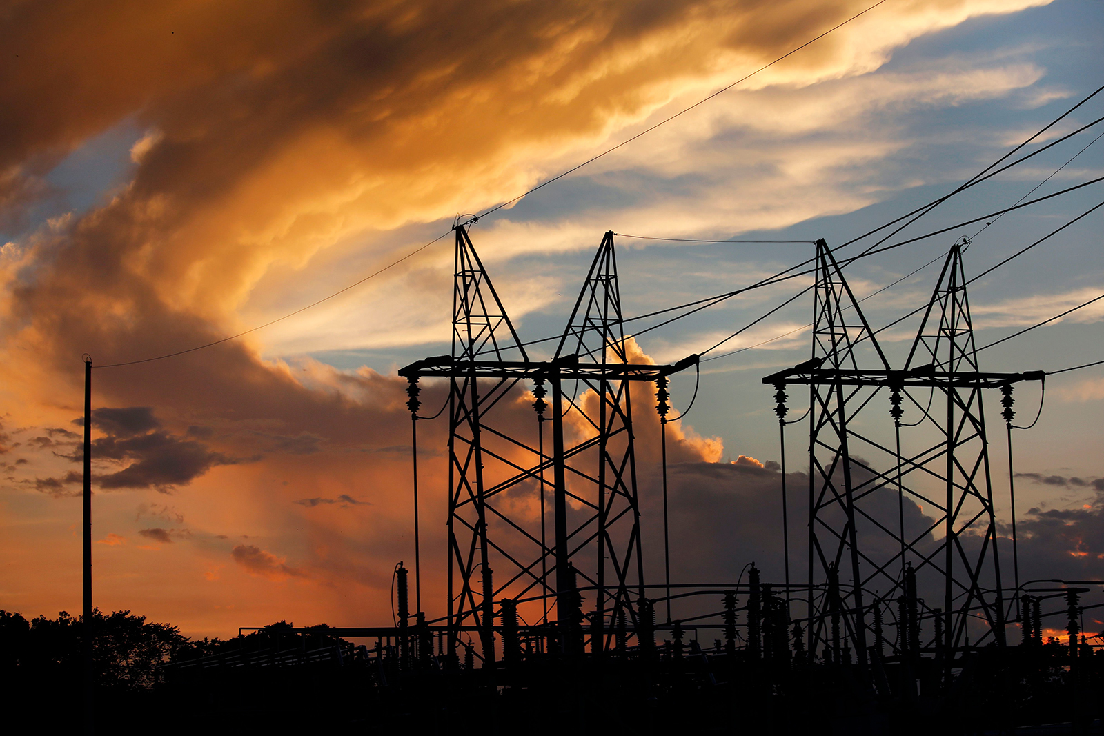 Texas' grid holds up amid a brutal heat wave and record demand. But at what price? - Vimarsana News