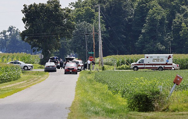 Armed Man Killed After Trying To Breach Fbi Office Standoff Fulton Sun