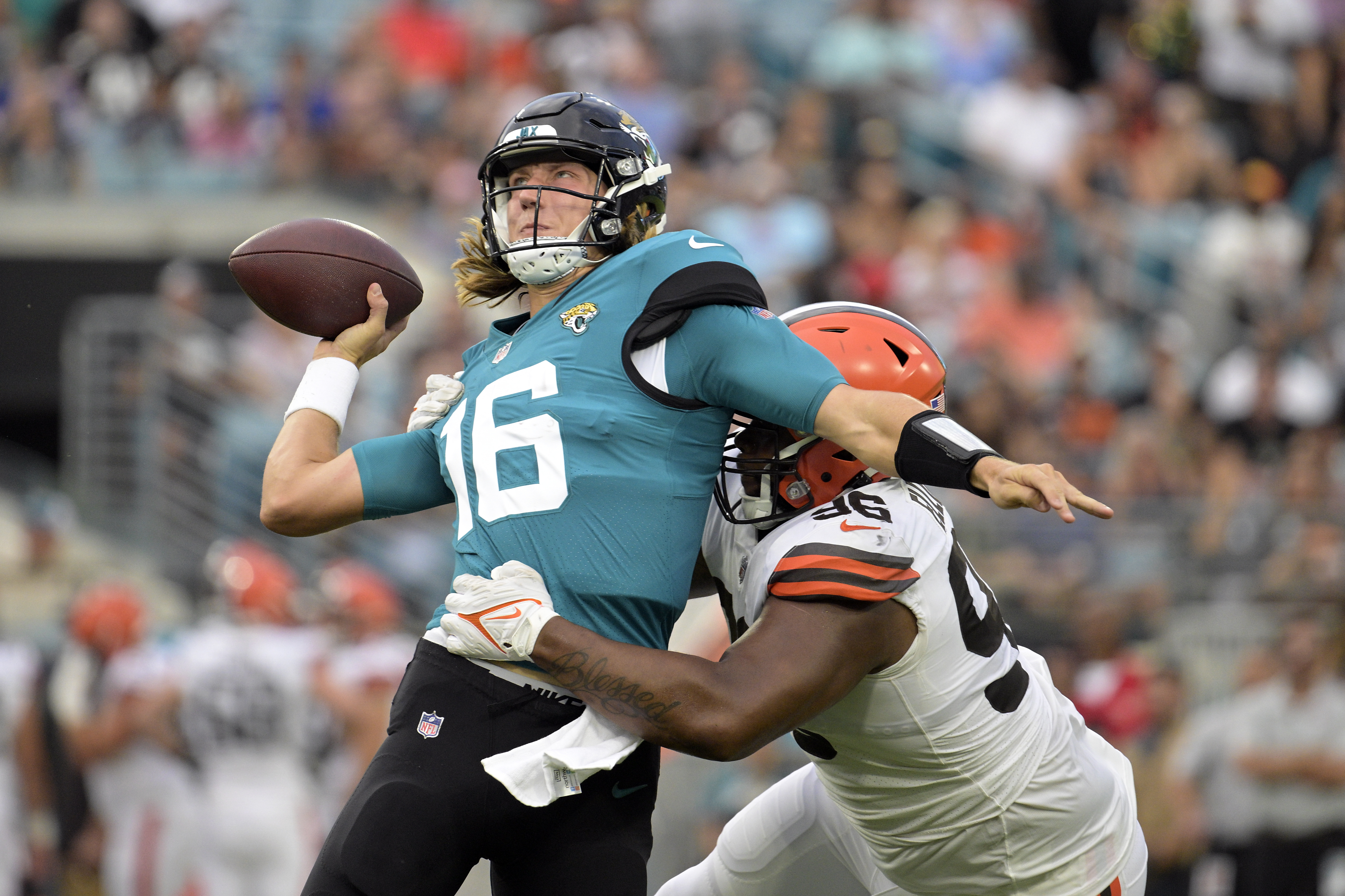 Watson Apologizes, Then Struggles in Browns Preseason Debut