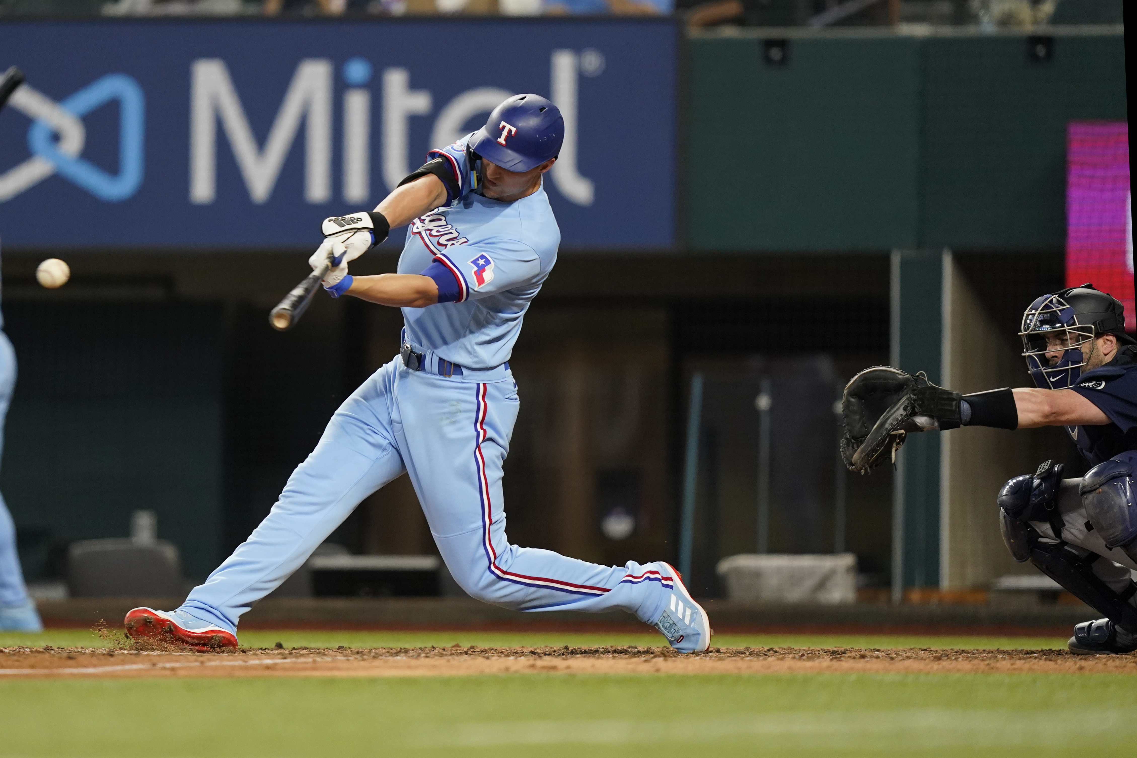 Josh Smith gets shot at short with Rangers' Seager sidelined