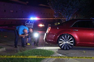 1 hurt in shooting at Texarkana gas station, police say | The Arkansas ...
