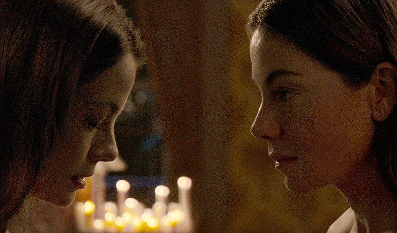 Michelle Monaghan stars as Gina and Leni McCleary in “Echoes.” (Netflix)