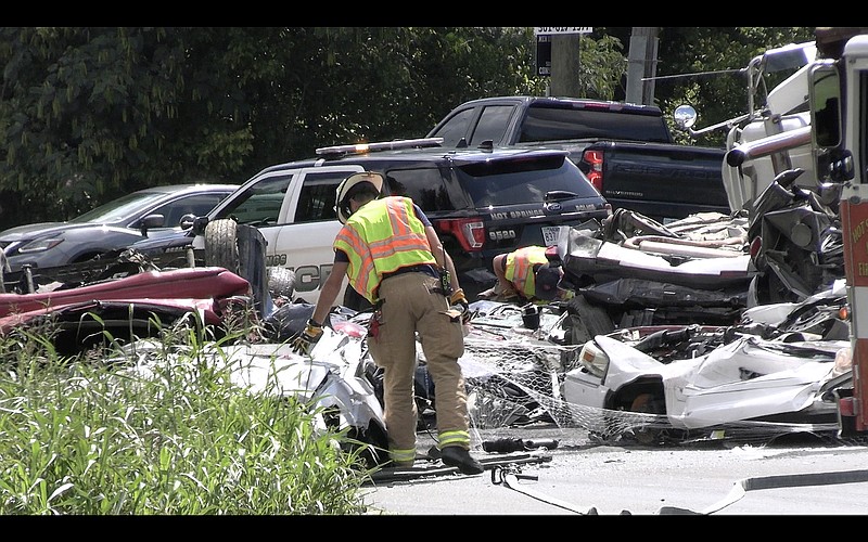WATCH Truck overturns, blocks Malvern Road Hot Springs Sentinel Record
